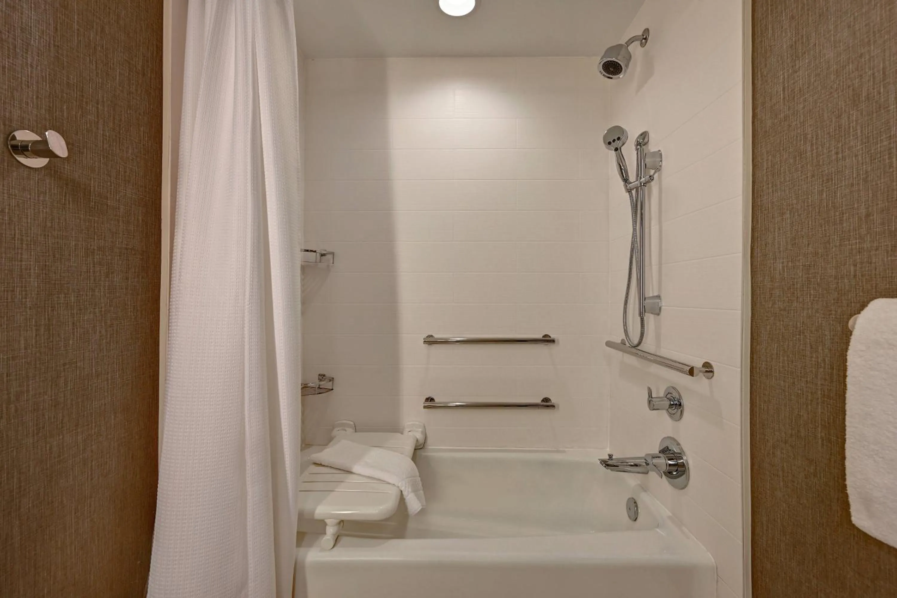 Bathroom in SpringHill Suites by Marriott Albuquerque University Area