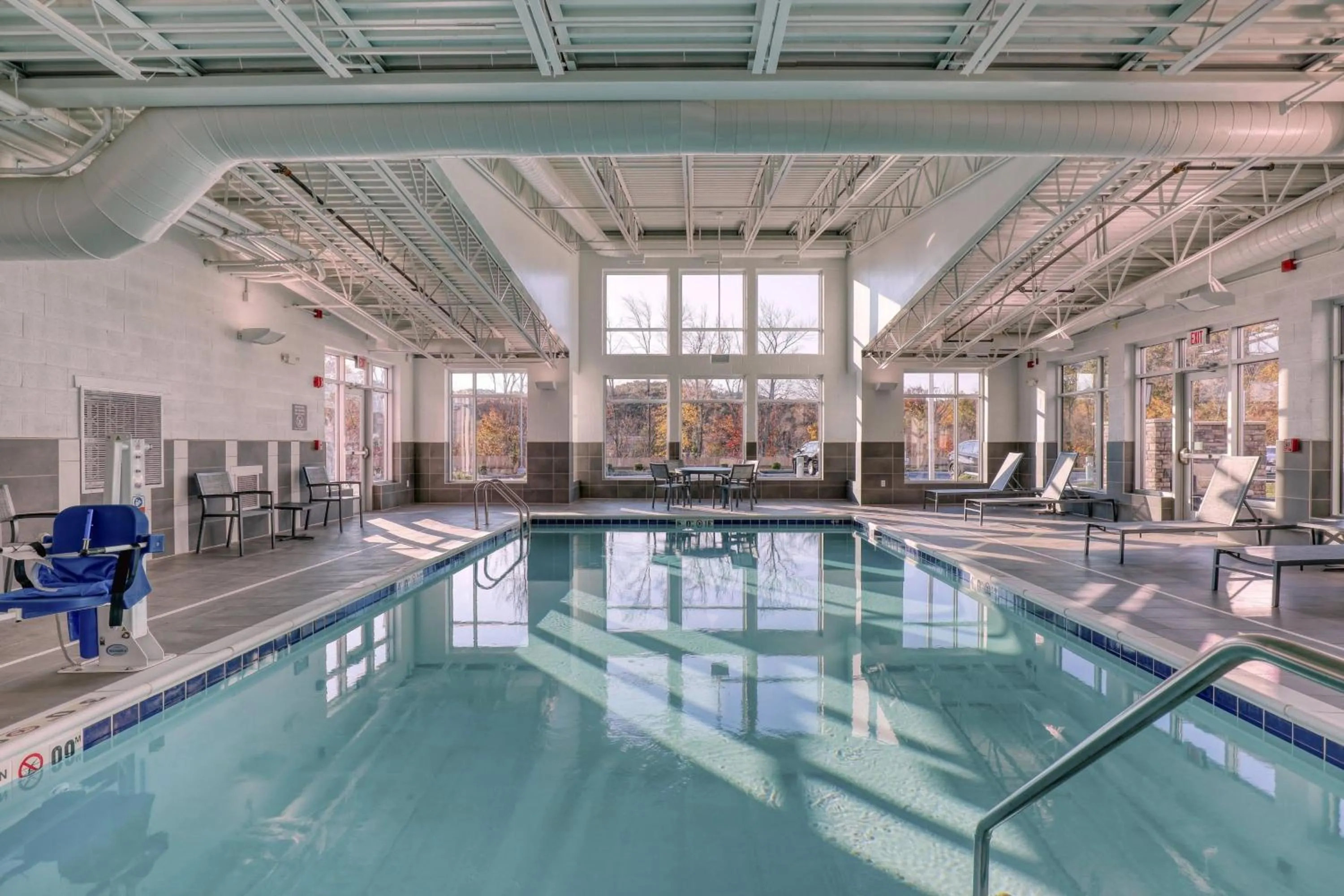 Swimming pool in Residence Inn by Marriott Providence Lincoln