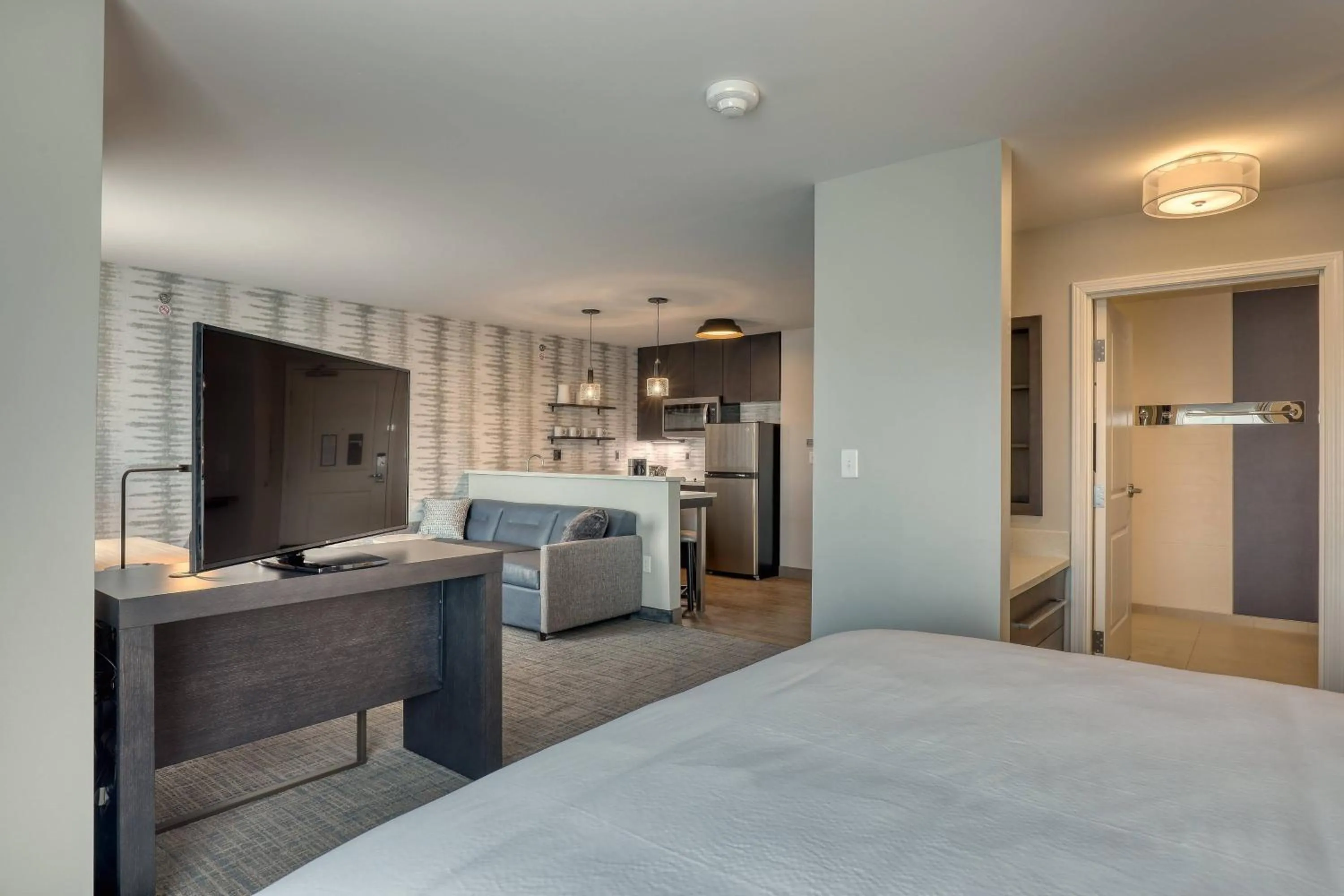 Photo of the whole room, Bed in Residence Inn by Marriott Providence Lincoln