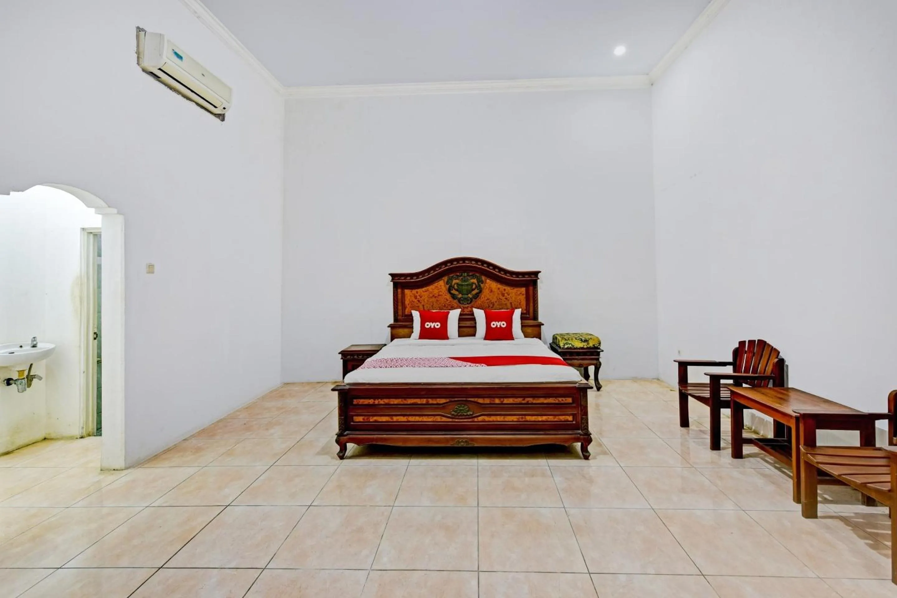 Bedroom in Hotel O Intan