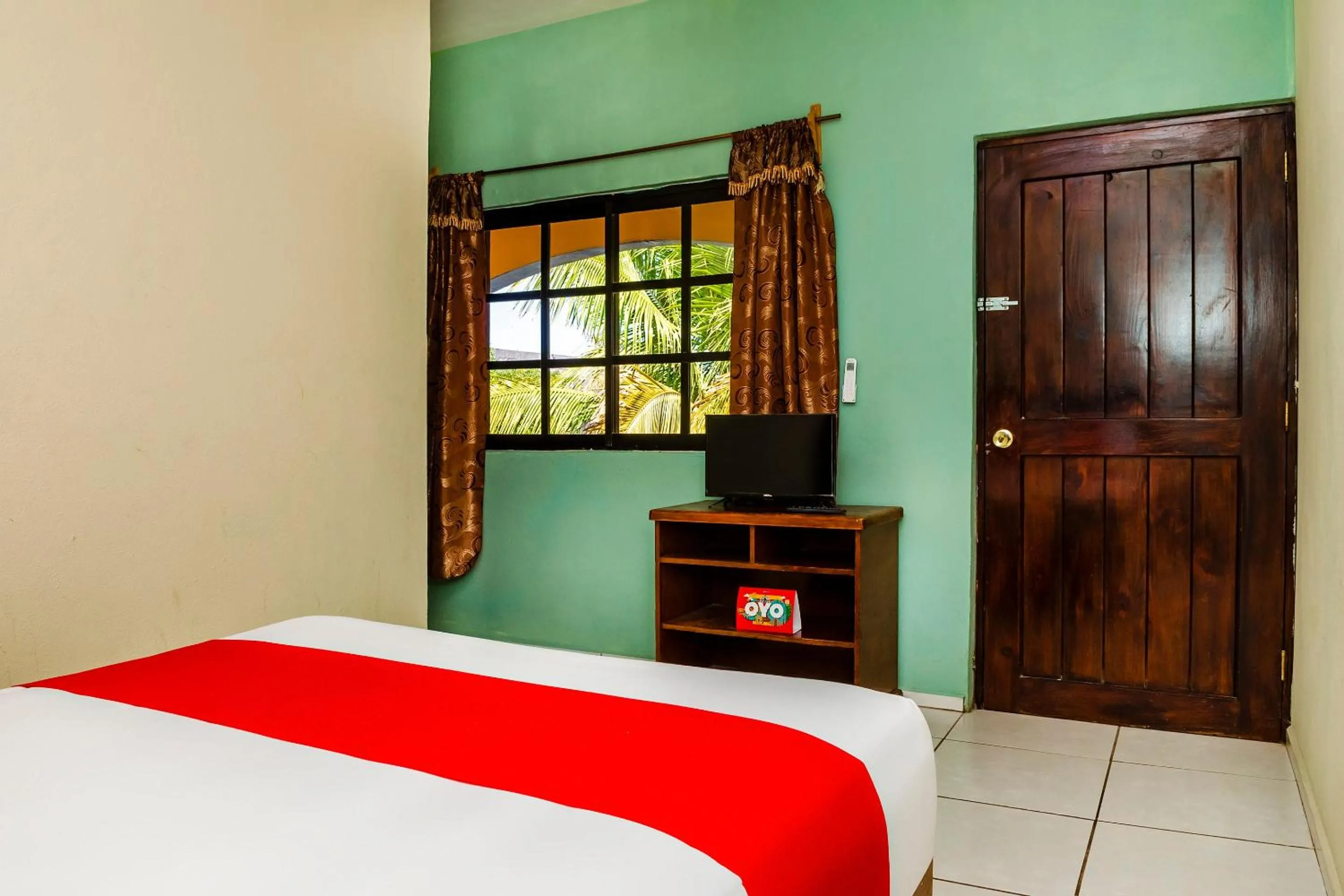 Bedroom in OYO Hotel Miramar, Loreto