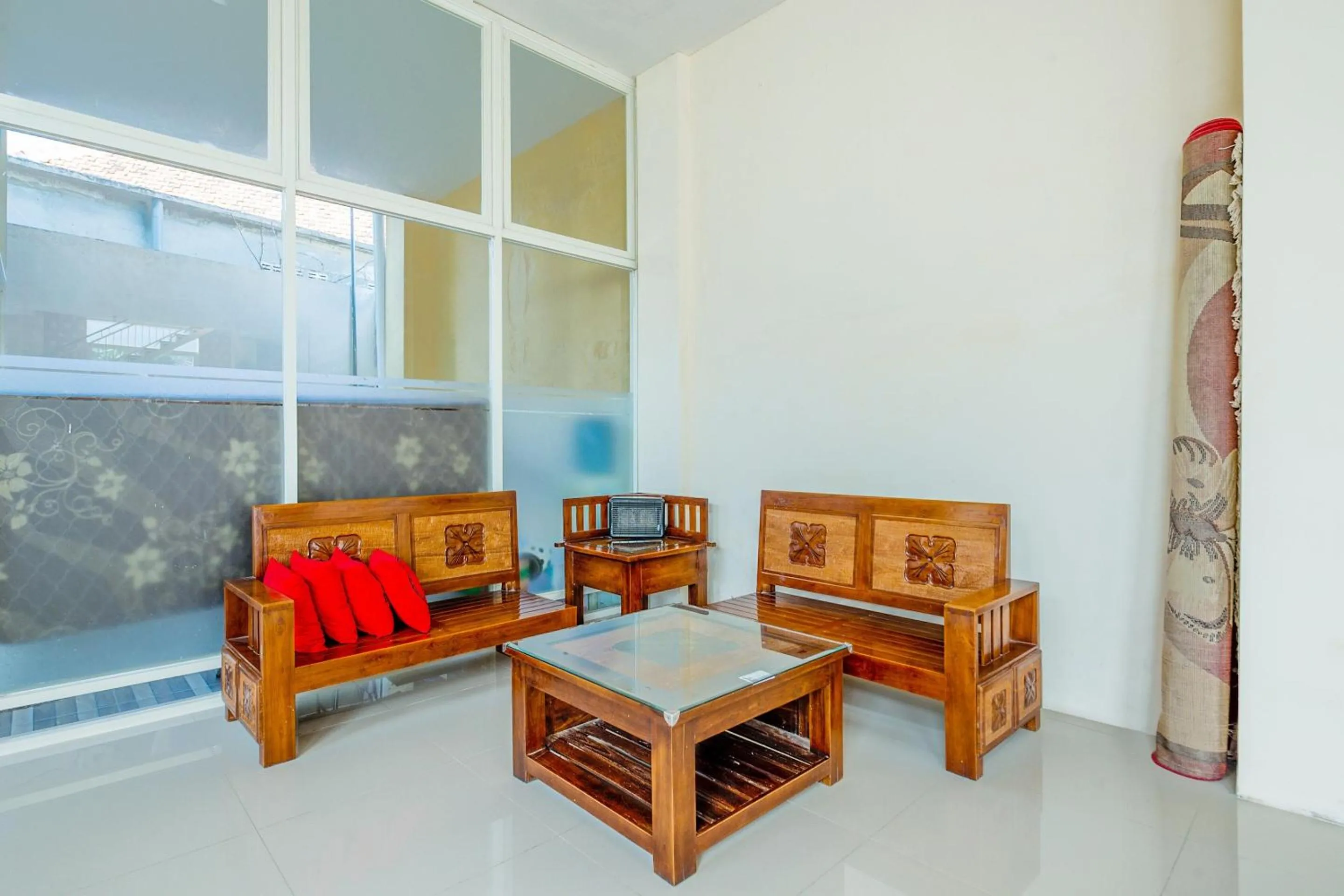 Lobby or reception in OYO 3434 Penginapan Keluarga Syariah