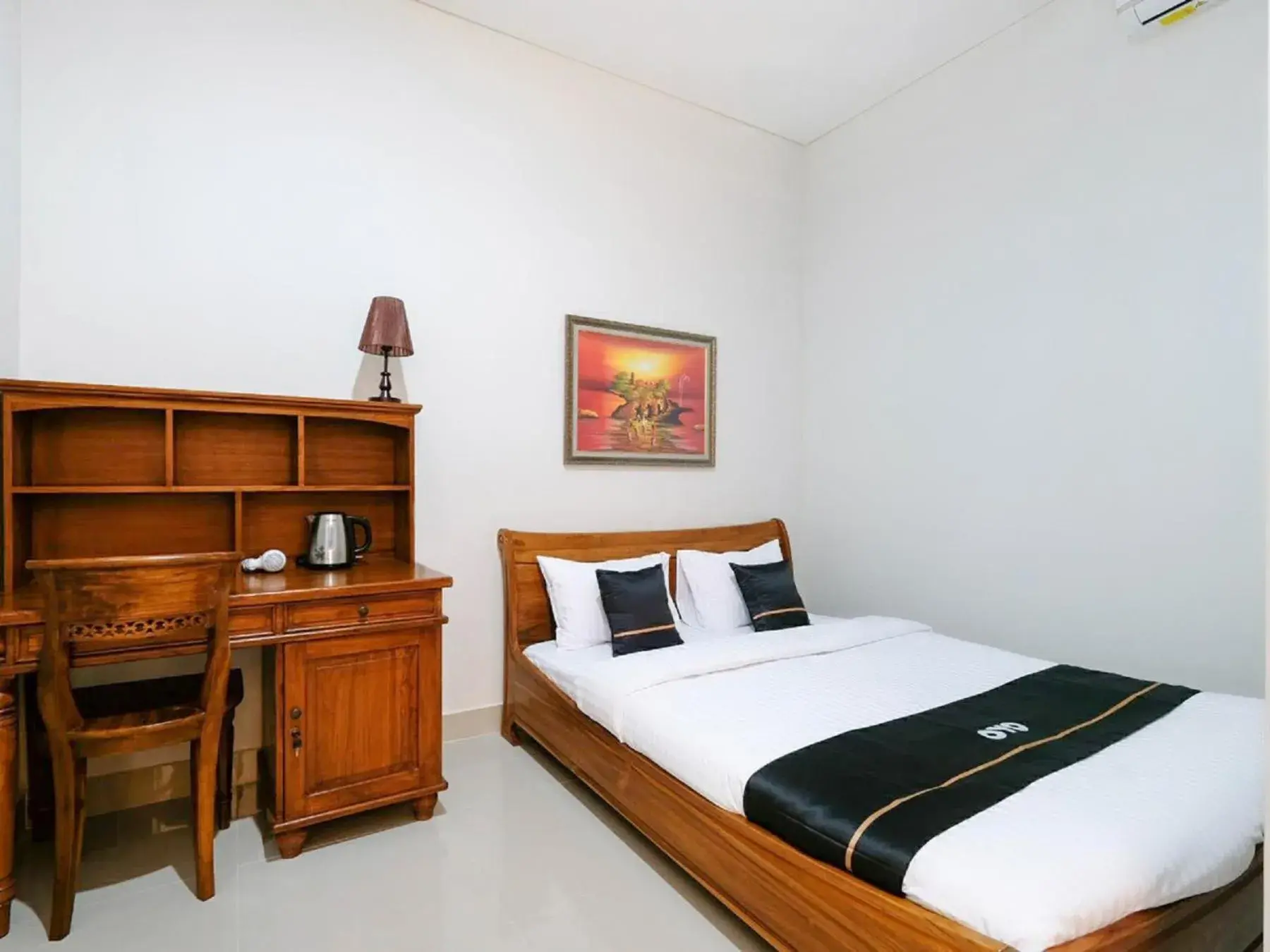 Deluxe Double Room in Collection O 3468 Ndalem Gusti Ayu Deluxe Double Room in Collection O 3468 Ndalem Gusti Ayu
