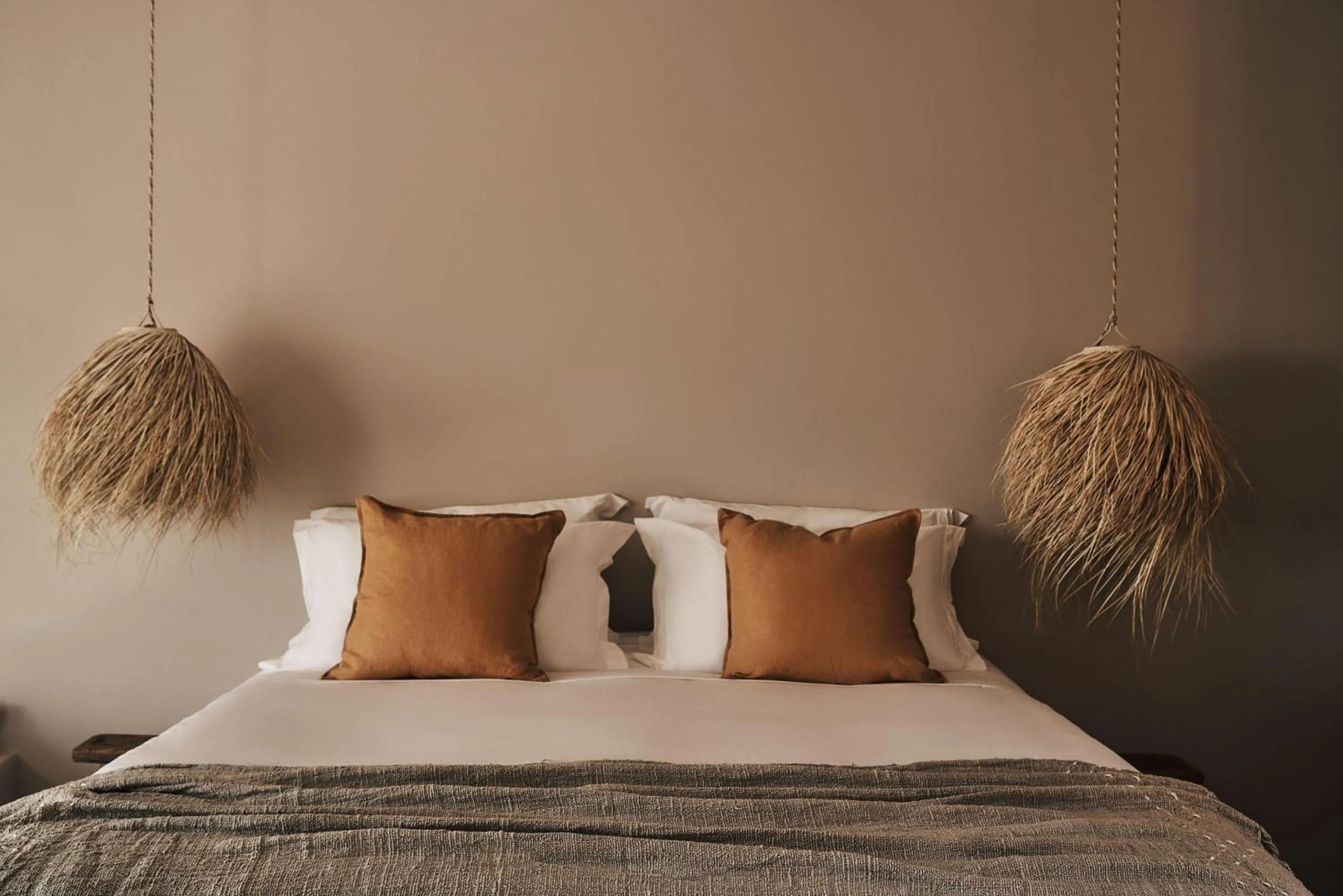 Photo of the whole room, Bed in Amyth of Mykonos Agios Stefanos