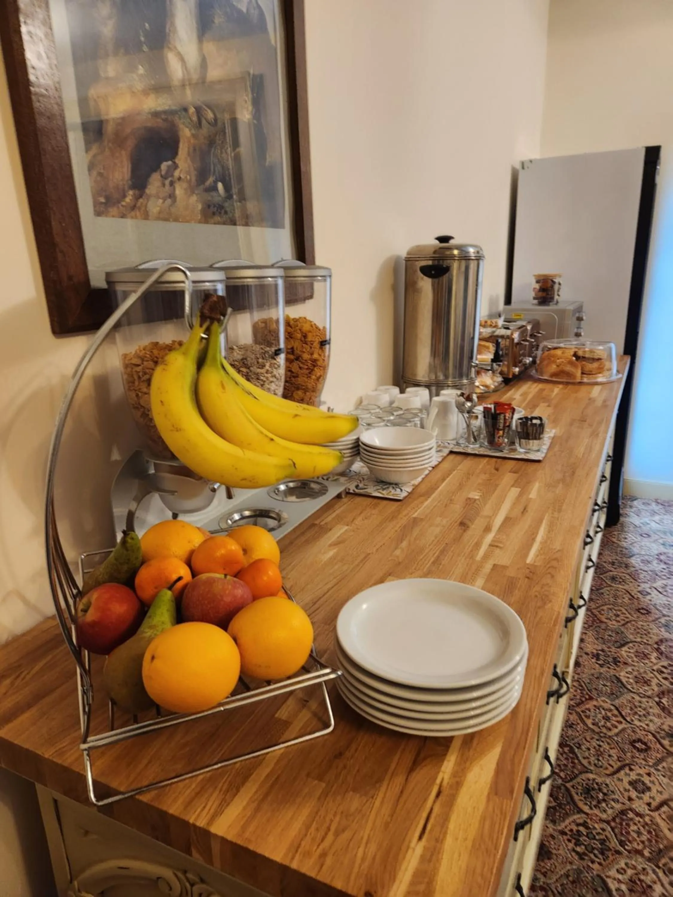 Continental breakfast in Langley Inn