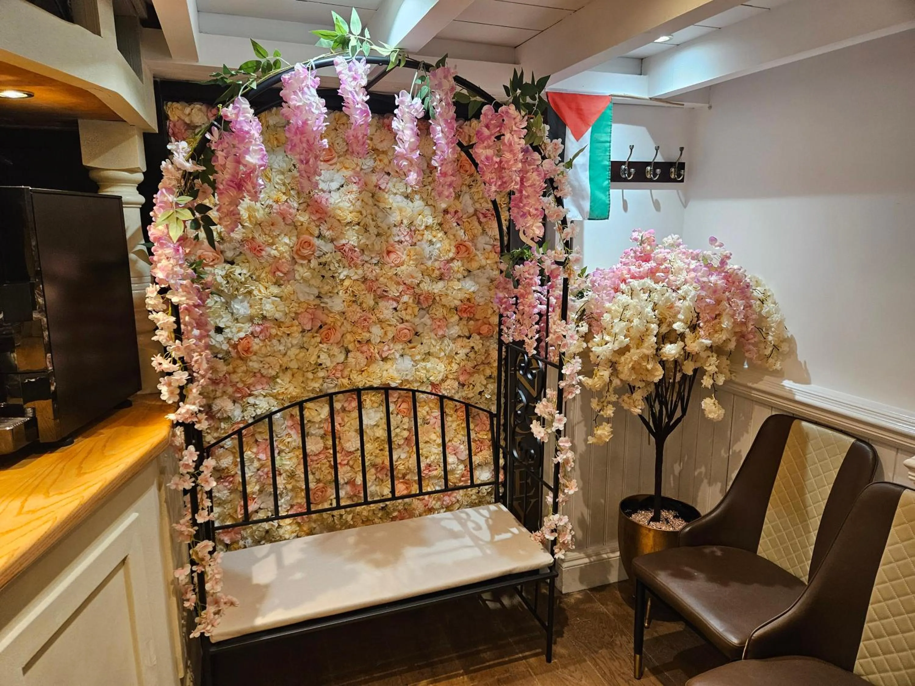 Restaurant/places to eat in Langley Inn