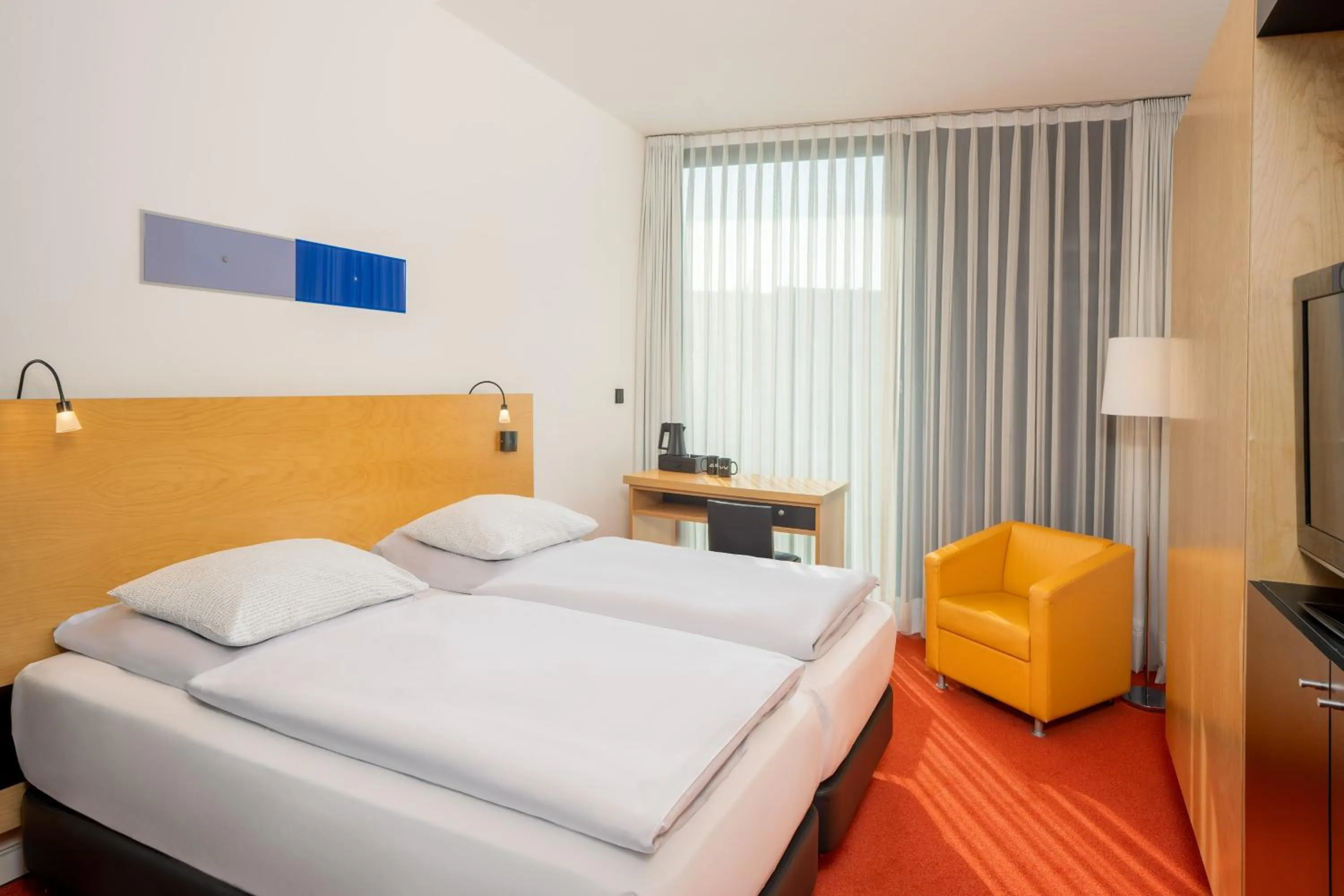 Bed in INNSiDE by Meliá Düsseldorf Seestern