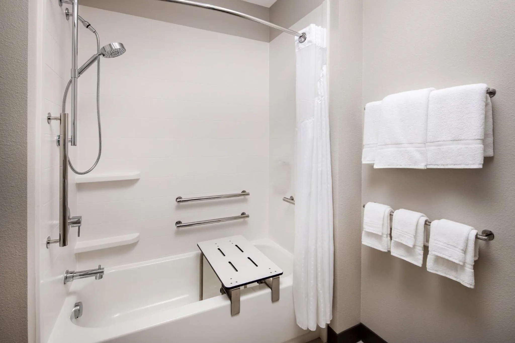 Photo of the whole room in Holiday Inn Express & Suites Ft Myers Beach-Sanibel Gateway by IHG