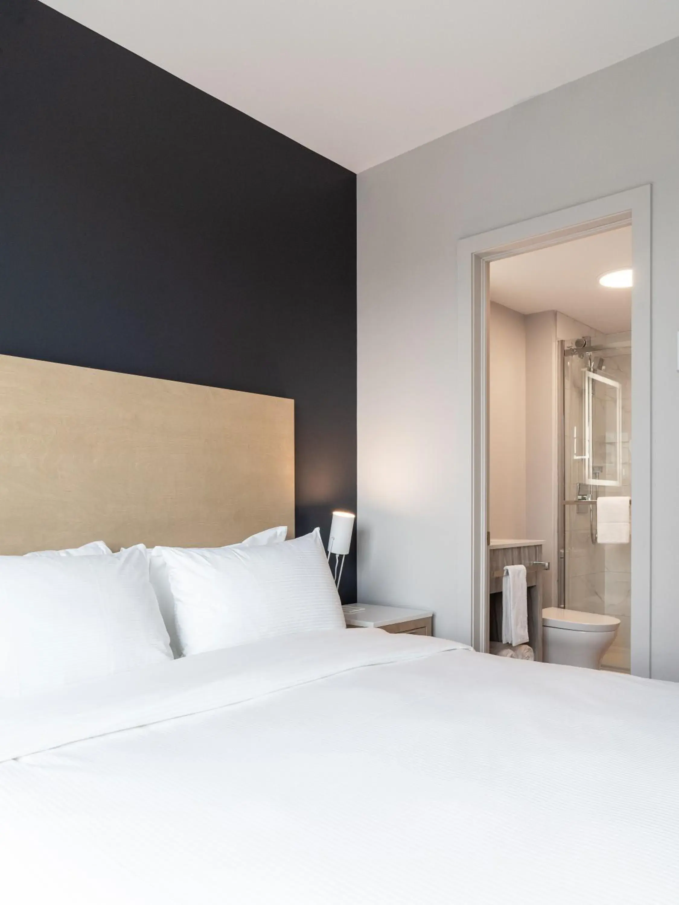 Deluxe Apartment with Balcony in Griffintown Hôtel Deluxe Apartment with Balcony in Griffintown Hôtel