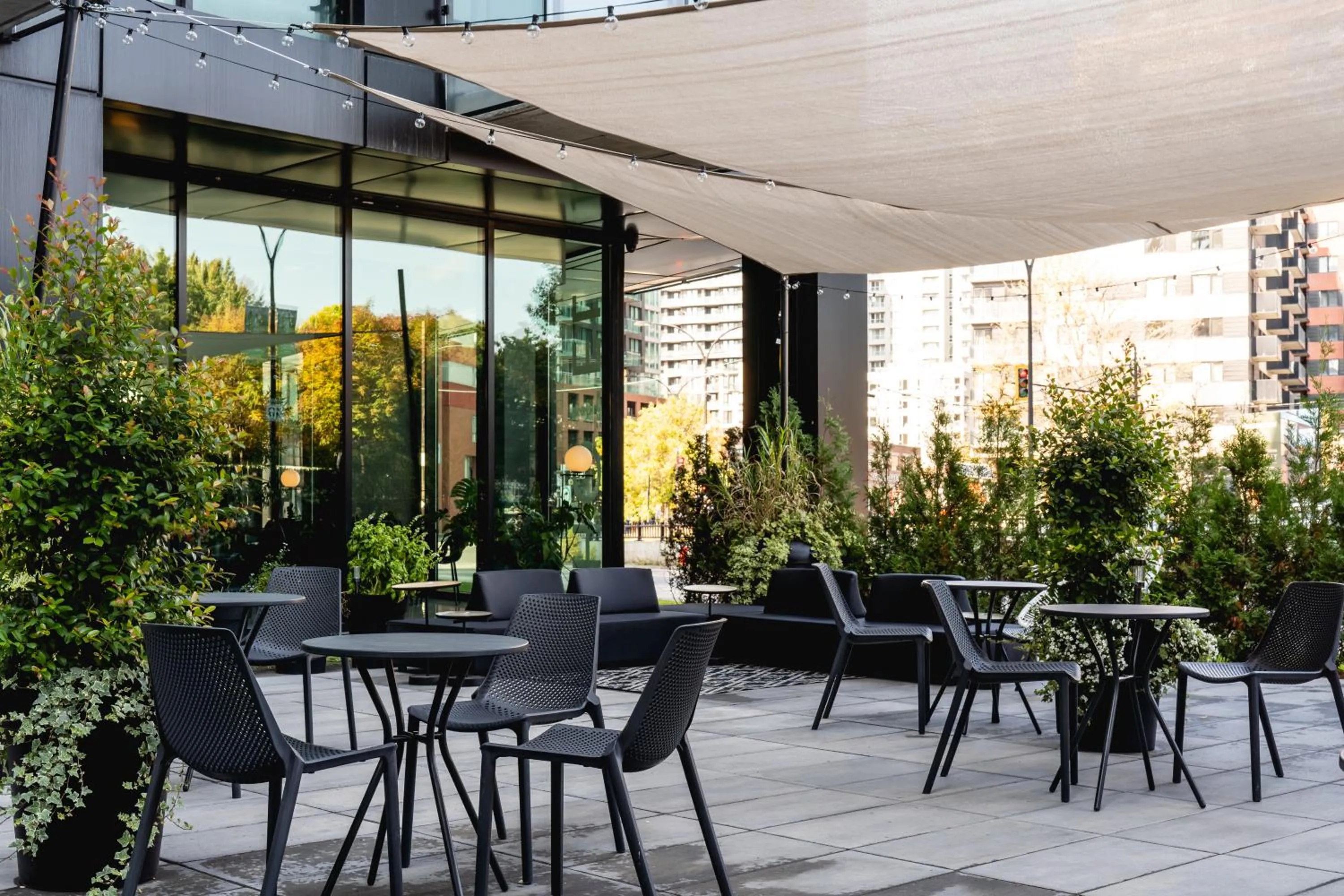 Property building in Griffintown Hôtel