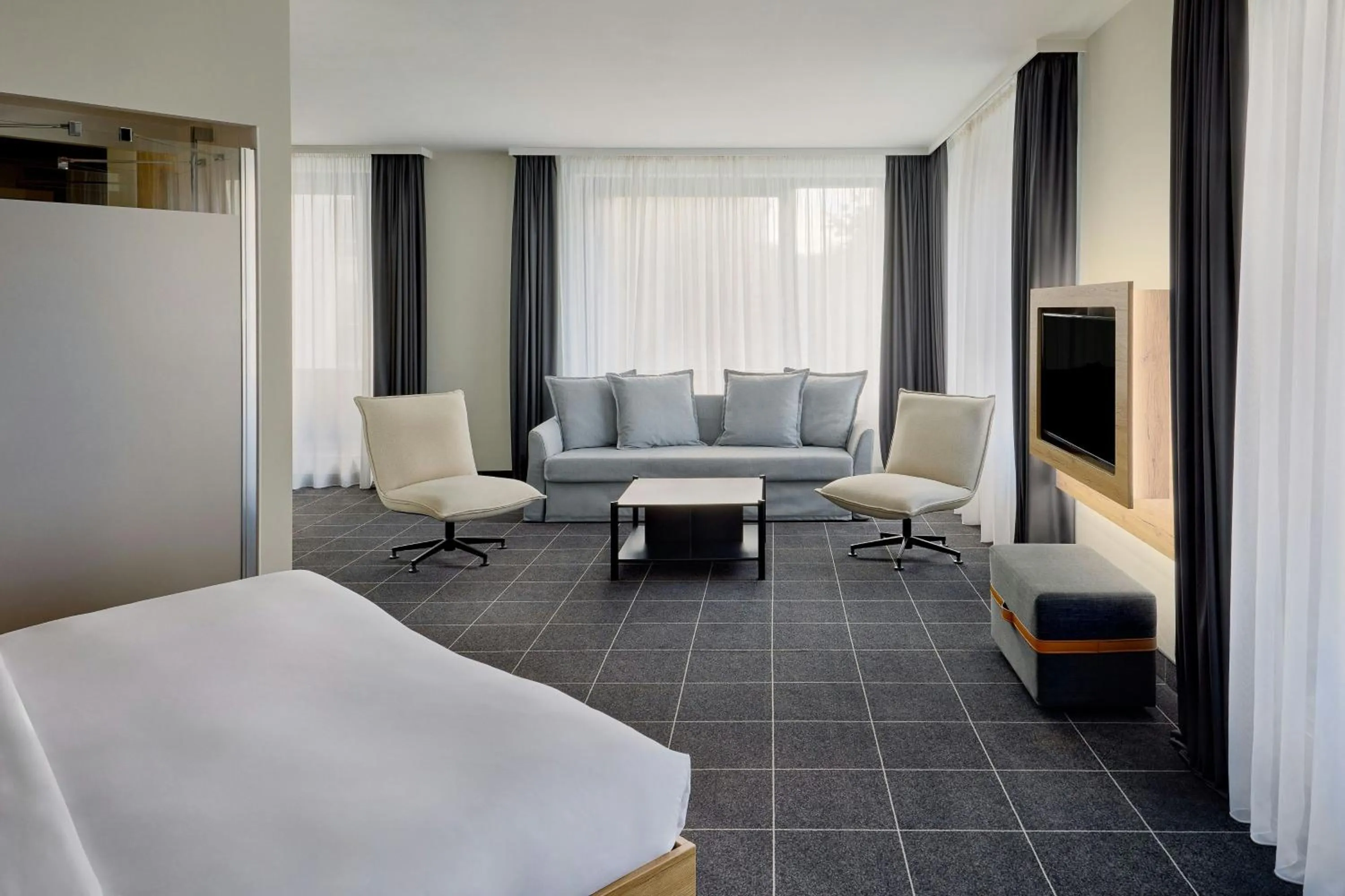 Photo of the whole room, Bed in Four Points Flex by Sheraton Ratingen Düsseldorf Airport