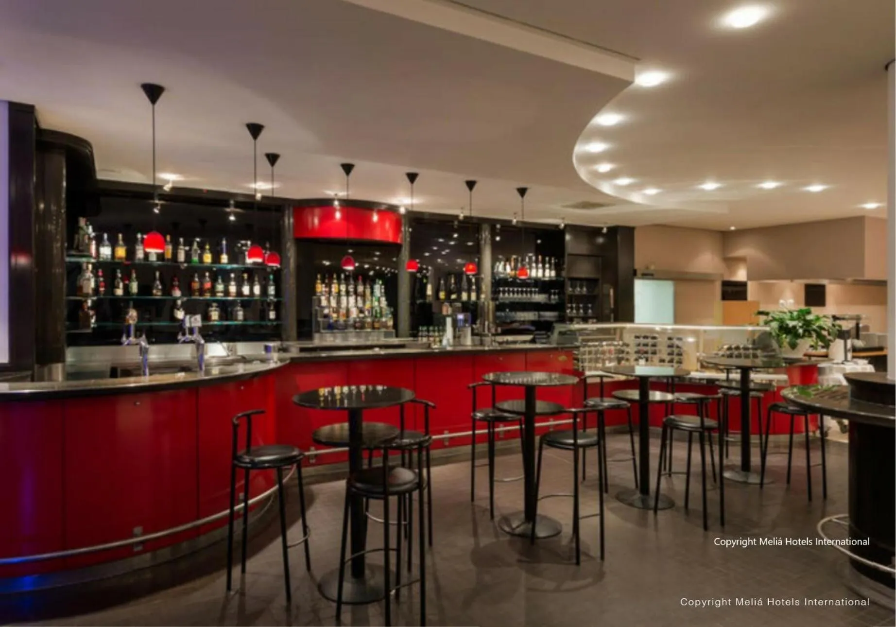 Lounge or bar in Four Points Flex by Sheraton Ratingen Düsseldorf Airport