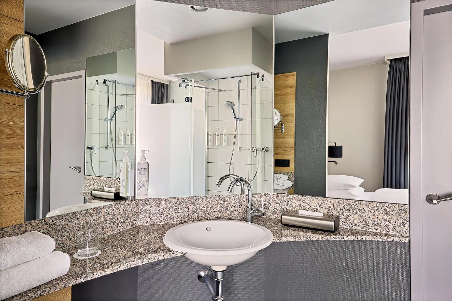 Bathroom in Four Points Flex by Sheraton Ratingen Düsseldorf Airport