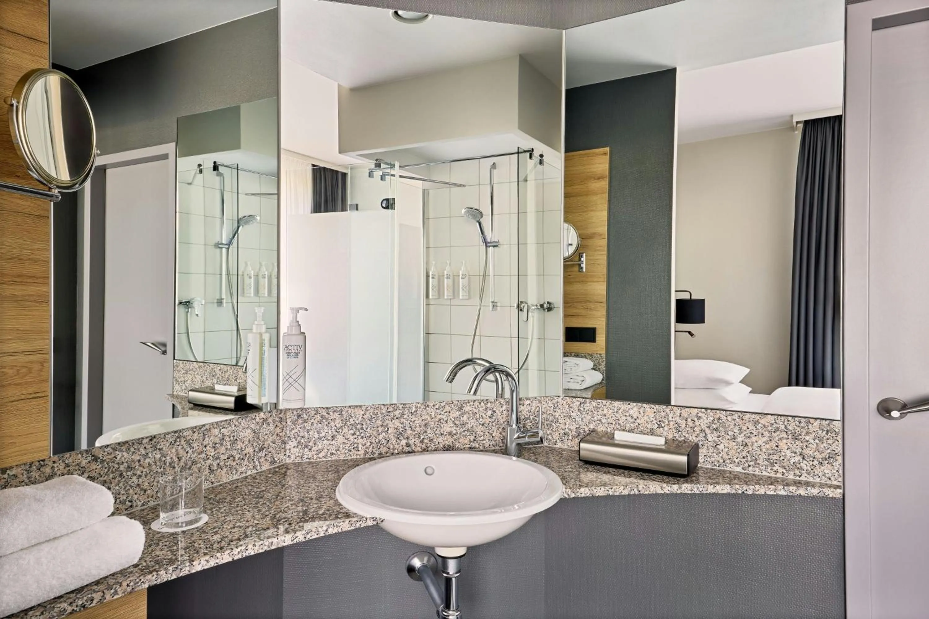 Bathroom in Four Points Flex by Sheraton Ratingen Düsseldorf Airport