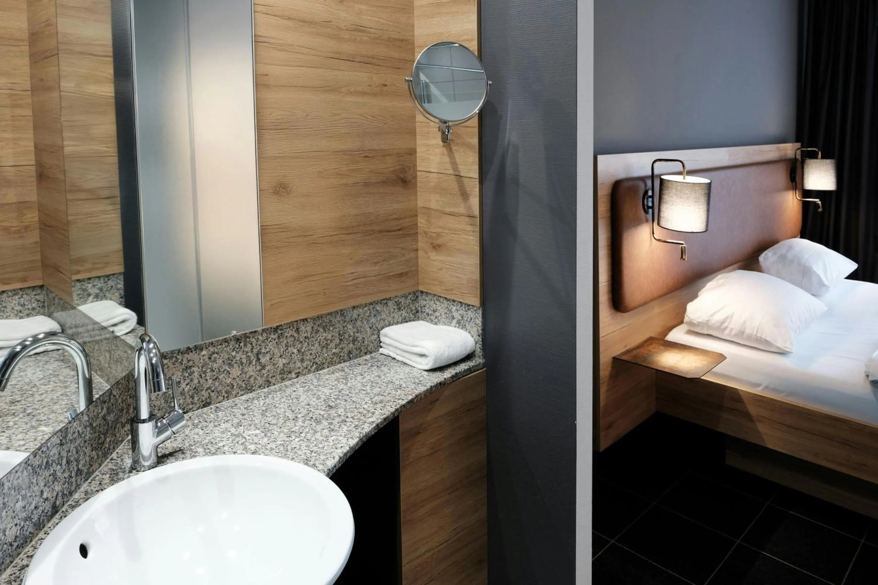 Bathroom in Four Points Flex by Sheraton Ratingen Düsseldorf Airport