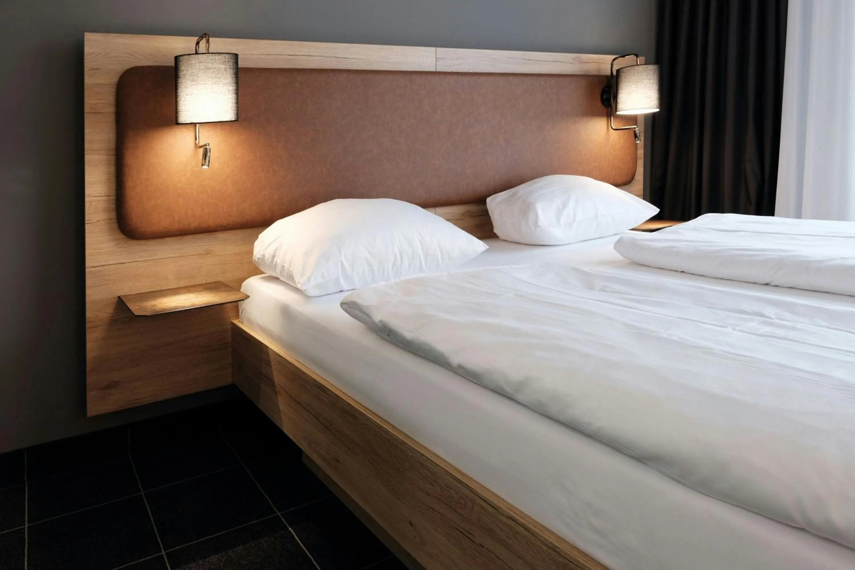 Photo of the whole room, Bed in Four Points Flex by Sheraton Ratingen Düsseldorf Airport