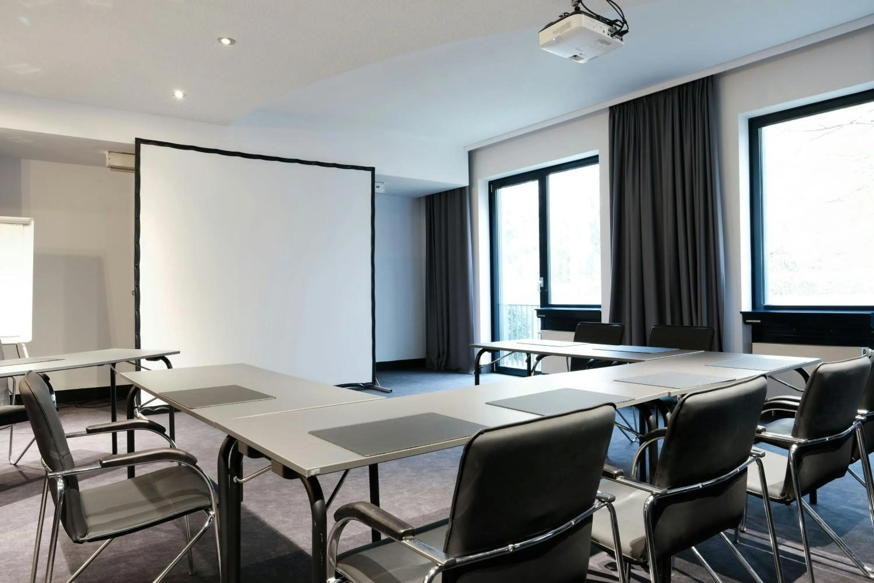 Meeting/conference room in Four Points Flex by Sheraton Ratingen Düsseldorf Airport