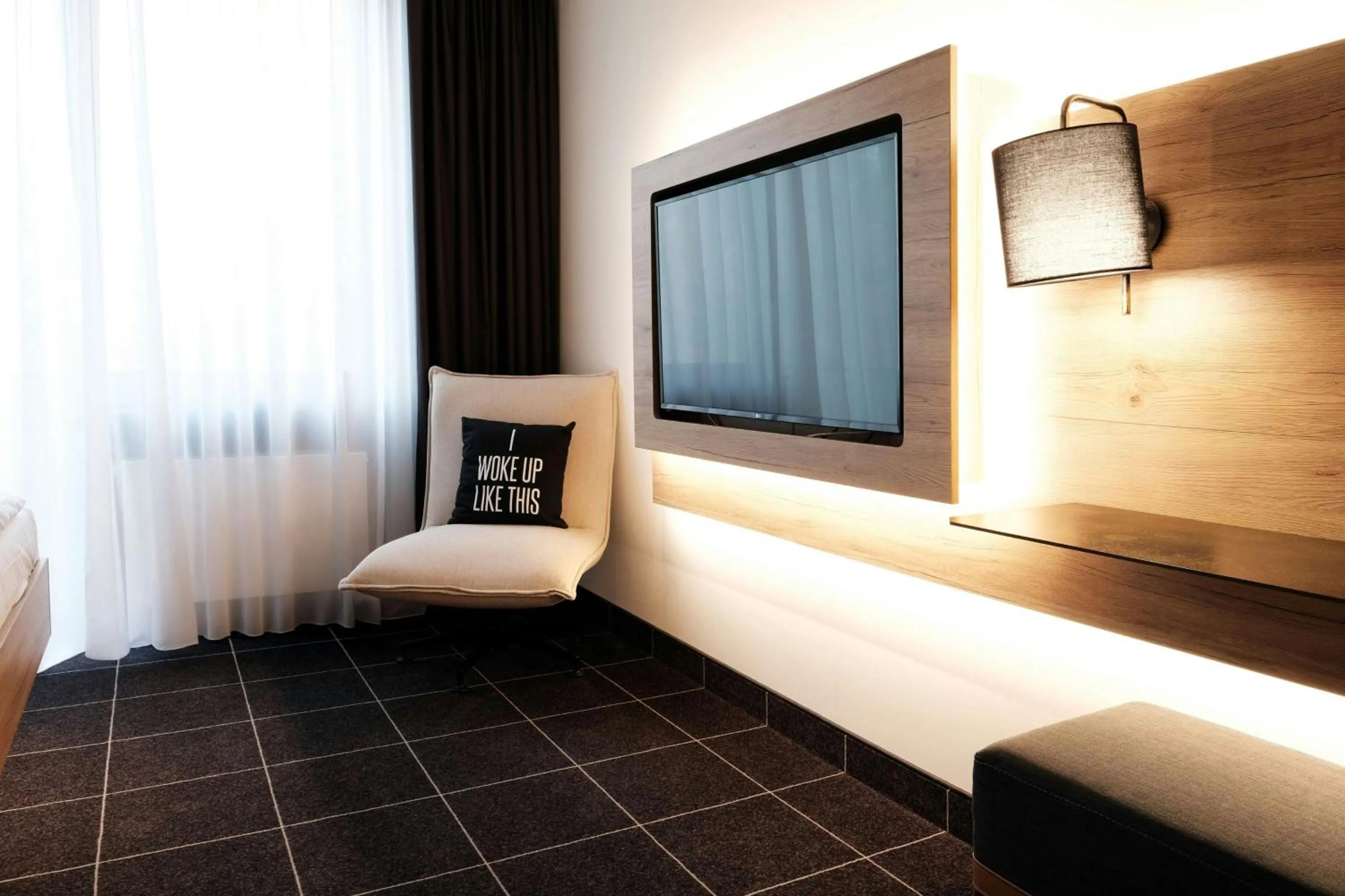 Photo of the whole room, Bed in Four Points Flex by Sheraton Ratingen Düsseldorf Airport