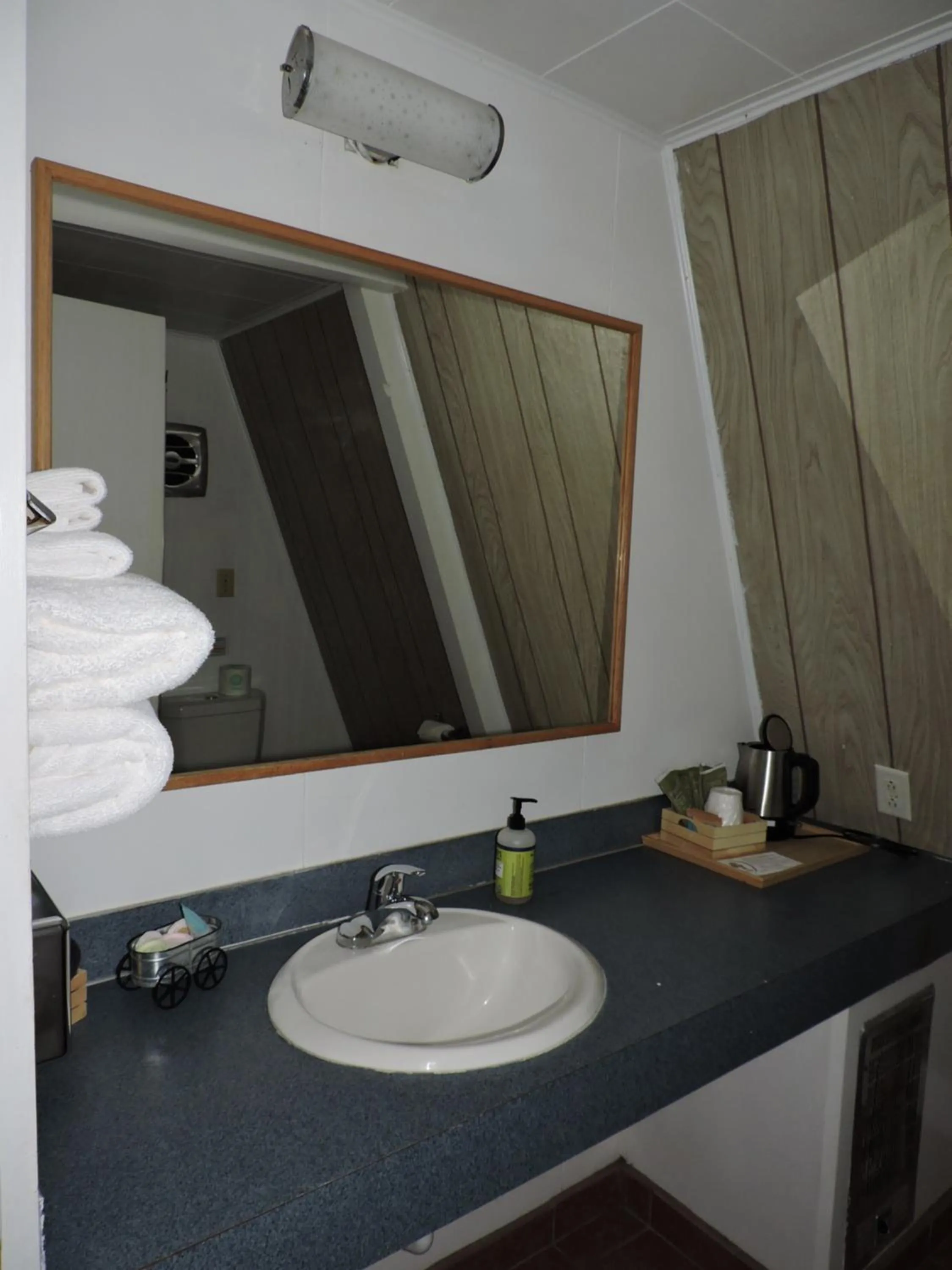 Bathroom in The Ranch Motel