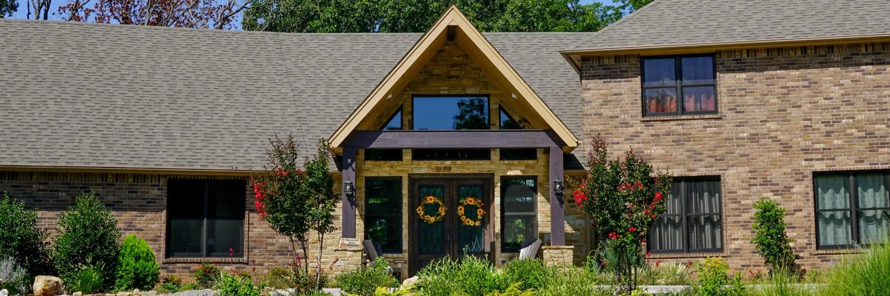 Property building in Hidden Meadows Bed and Breakfast