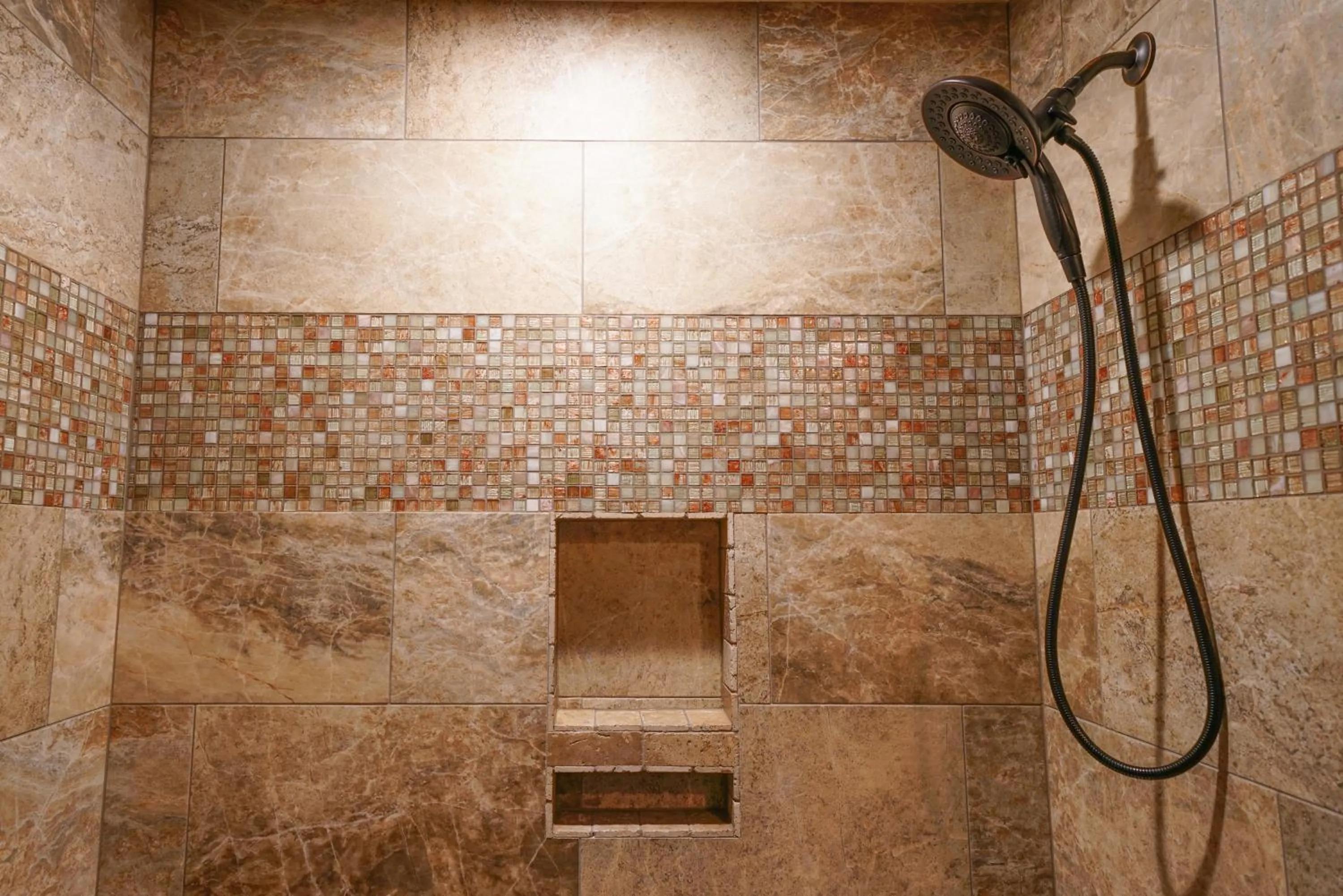 Shower in Hidden Meadows Bed and Breakfast