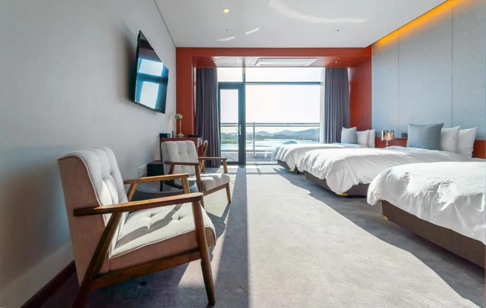 Bed in Hotel JCS Yeosu