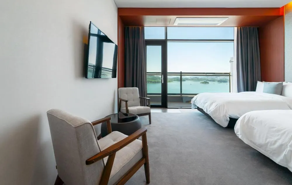 Bed in Hotel JCS Yeosu