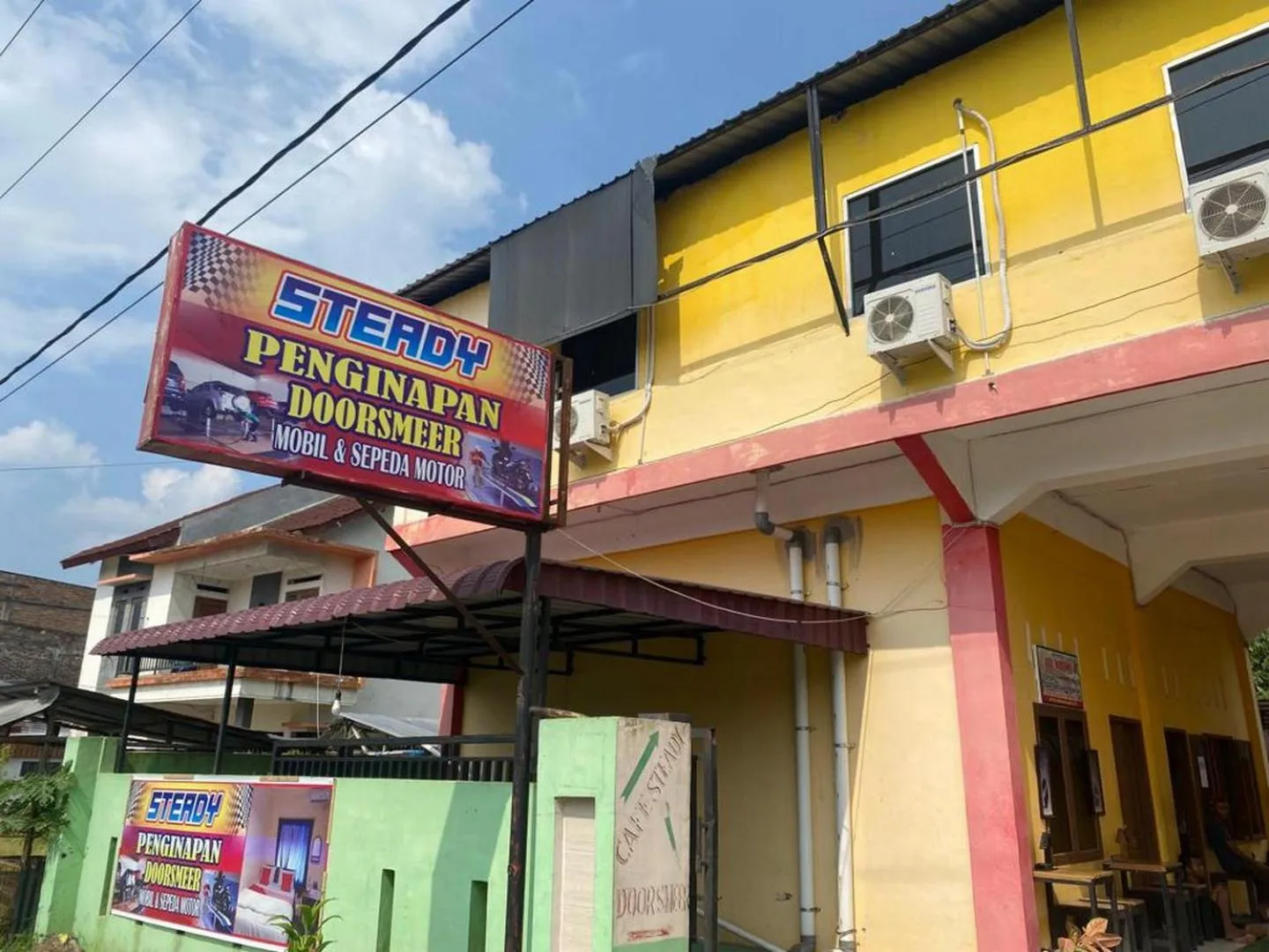 Property building in Penginapan Steady Mitra RedDoorz