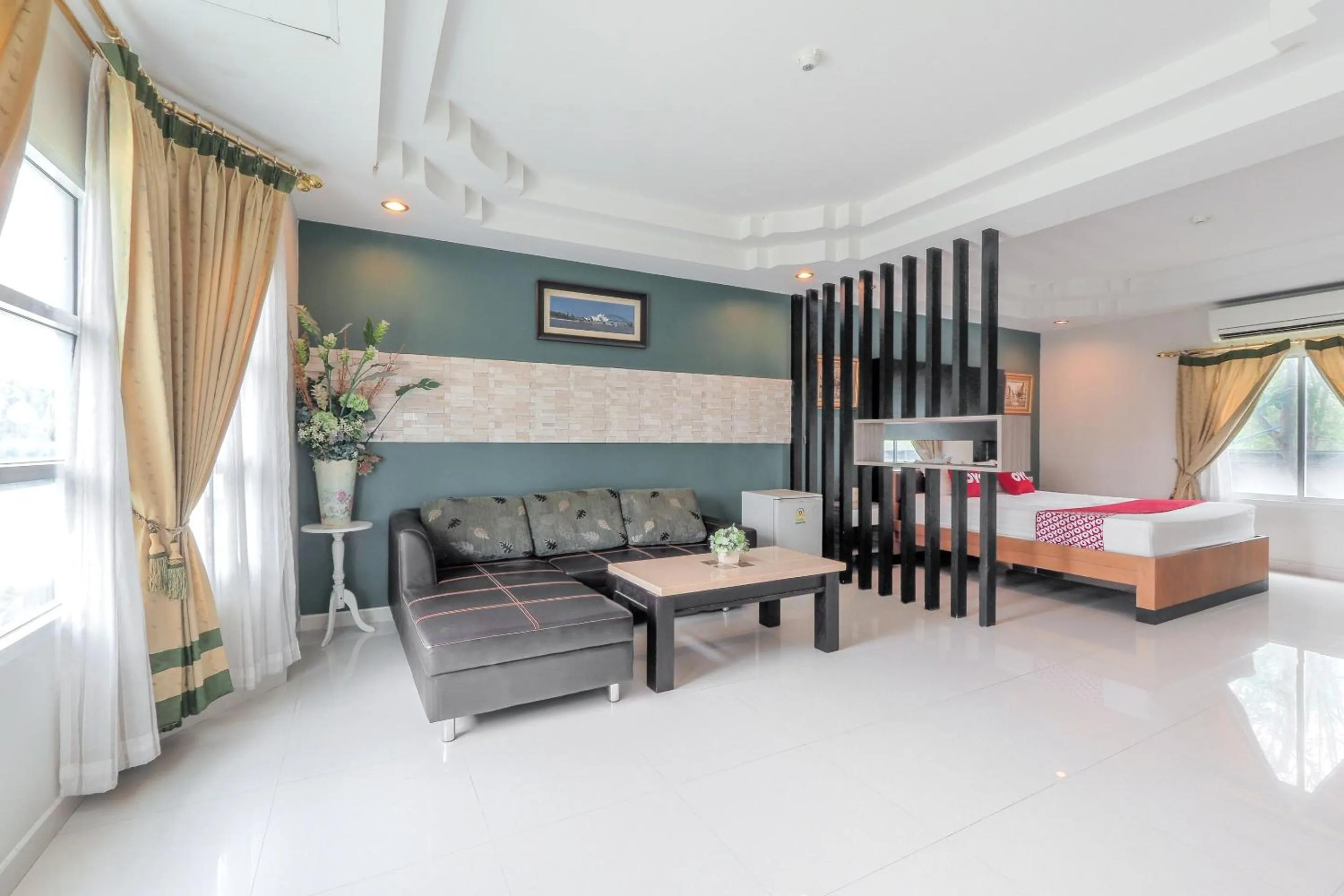 Bedroom, Bed in OYO 926 Sydney Resort