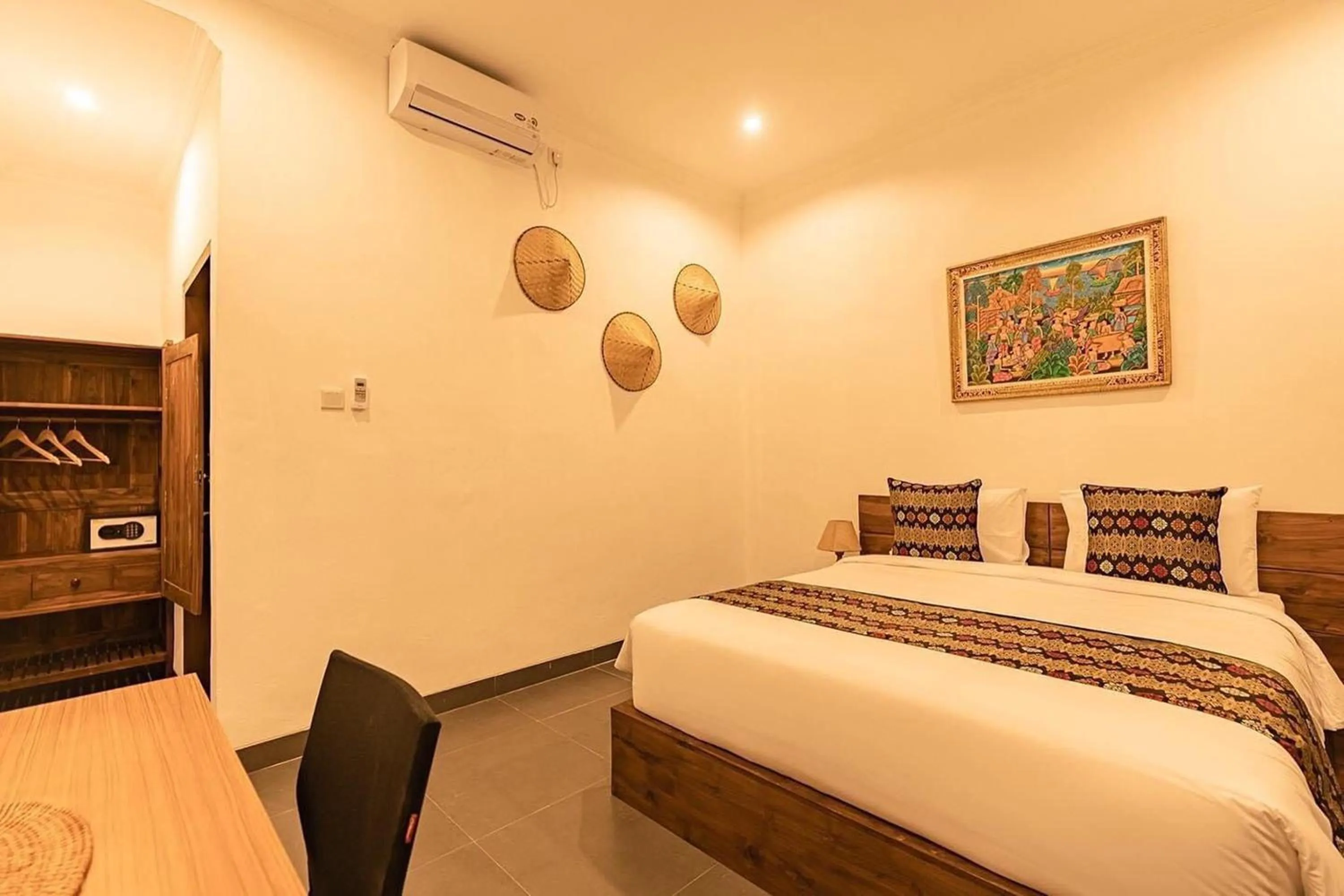 Bedroom, Bed in D'Meten Guest House Canggu