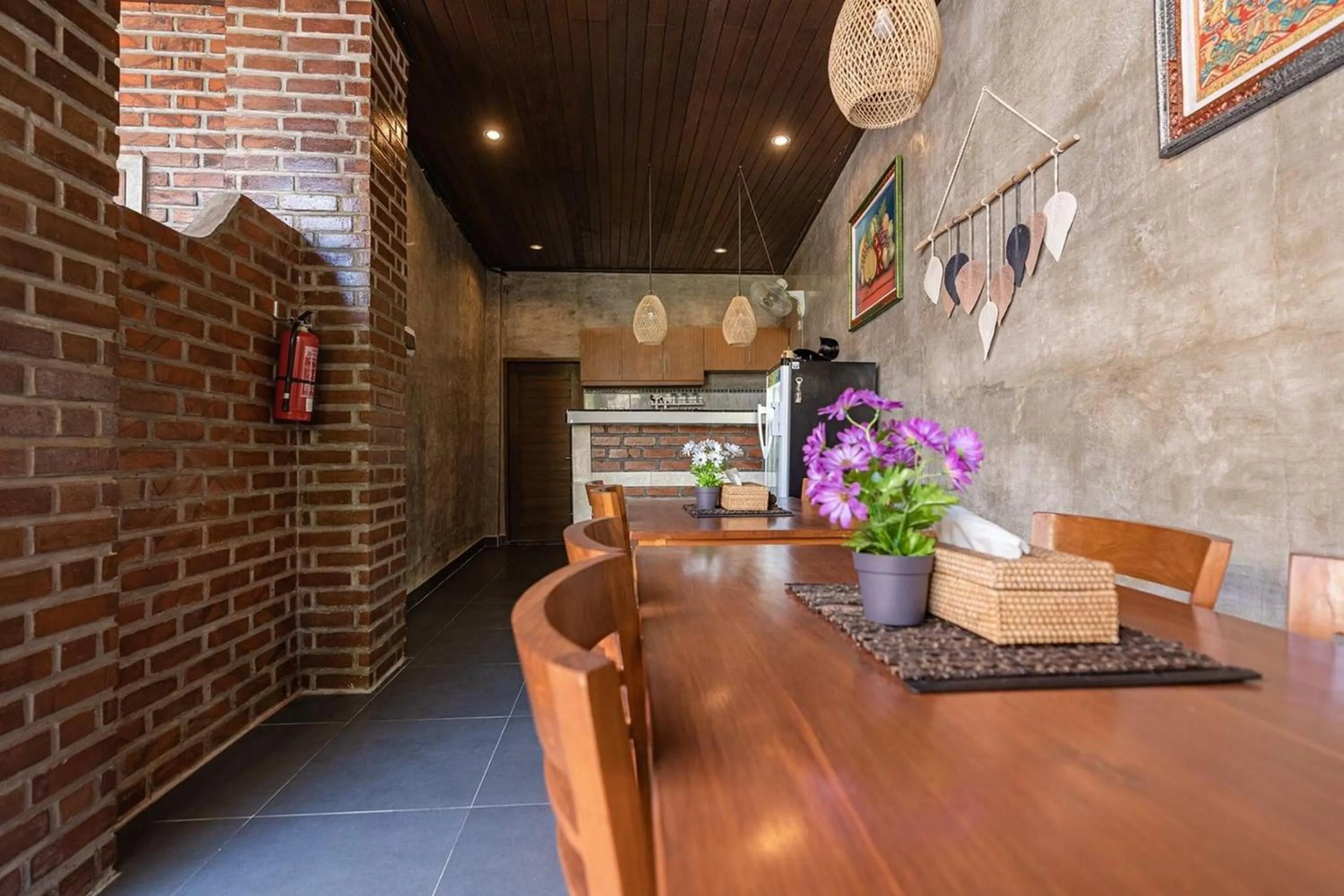 Lobby or reception in D'Meten Guest House Canggu