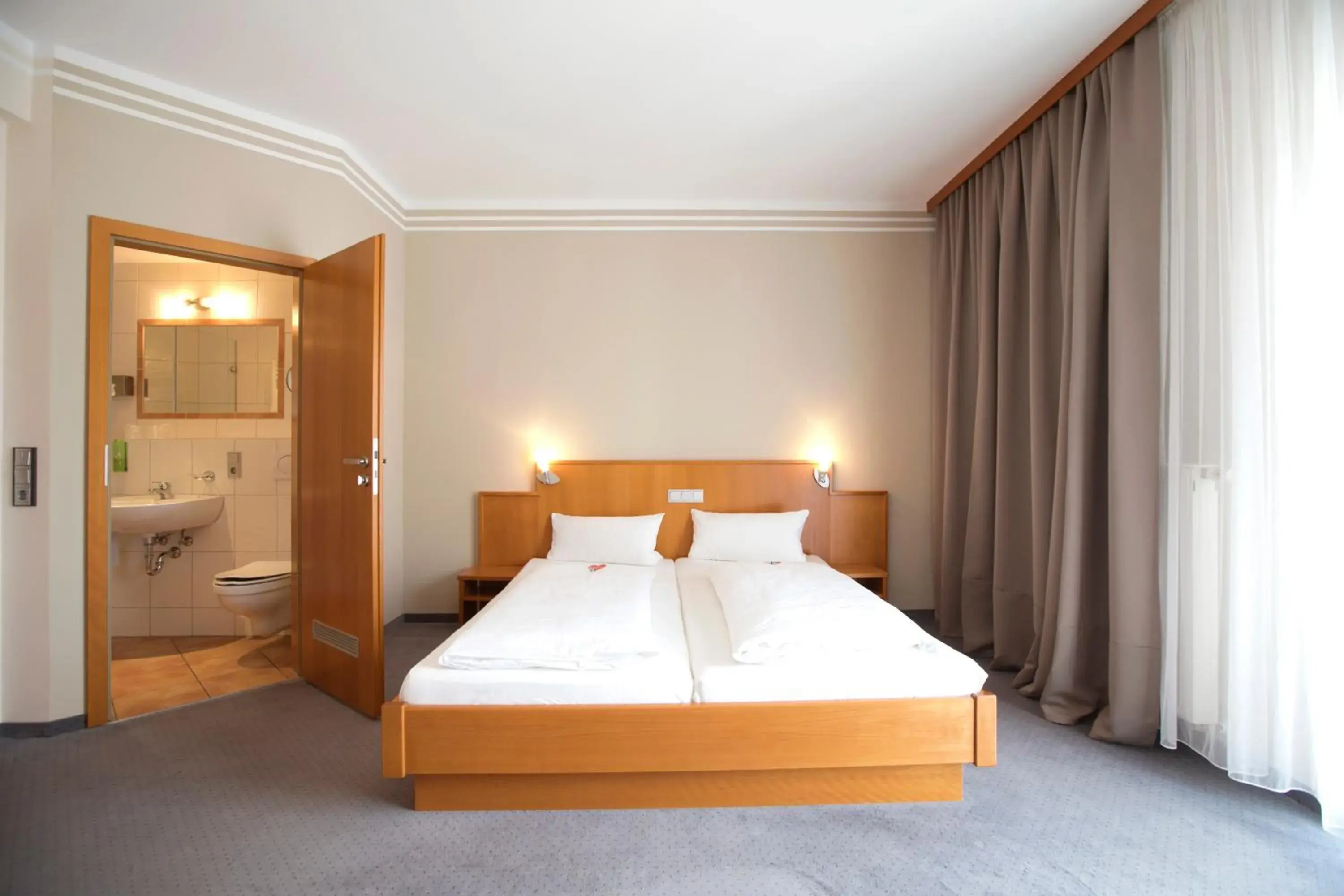 Double Room in Neumaiers Hirsch -Gasthof und Landhotel Double Room in Neumaiers Hirsch -Gasthof und Landhotel