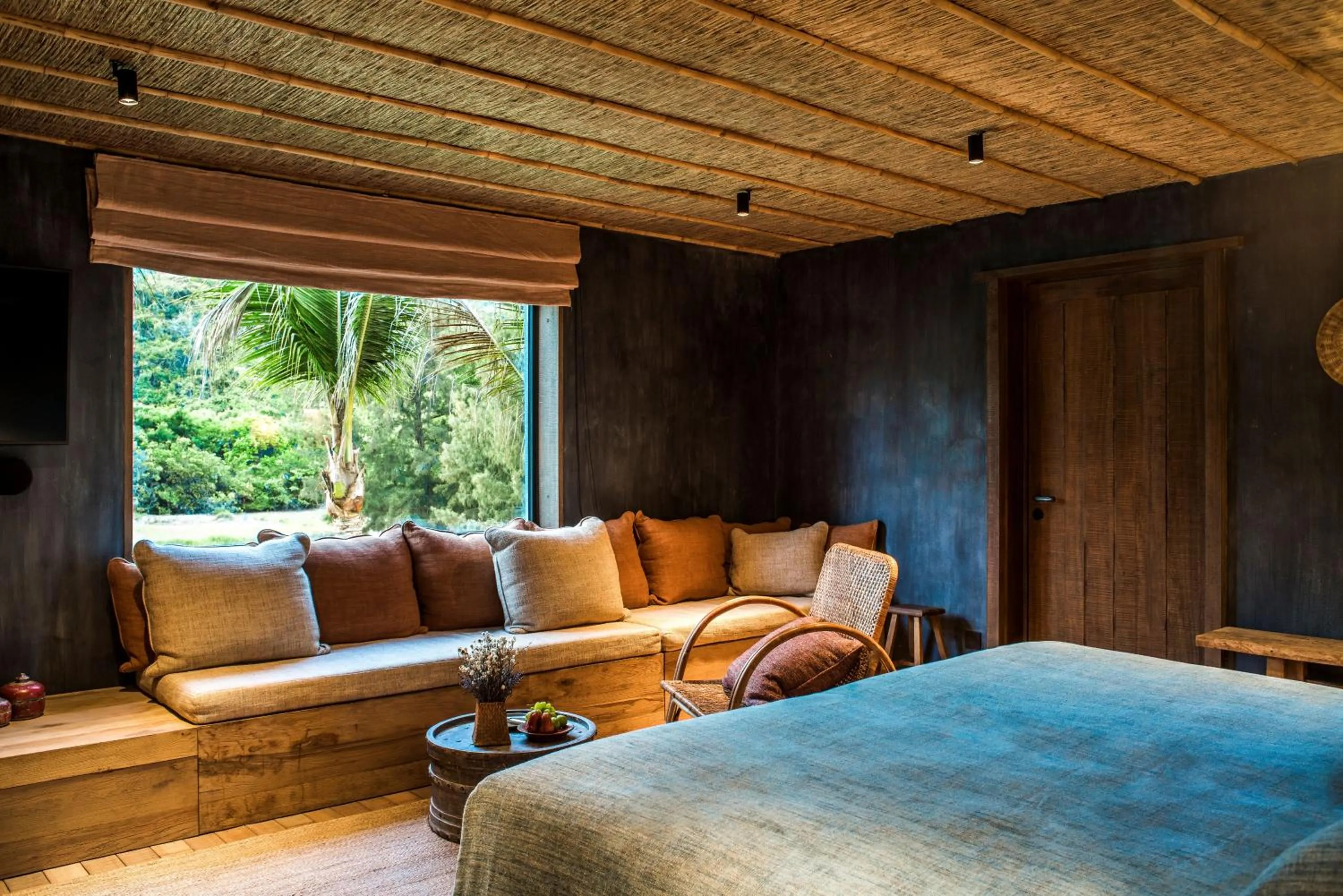 View (from property/room), Bed in Zannier Bai San Hô