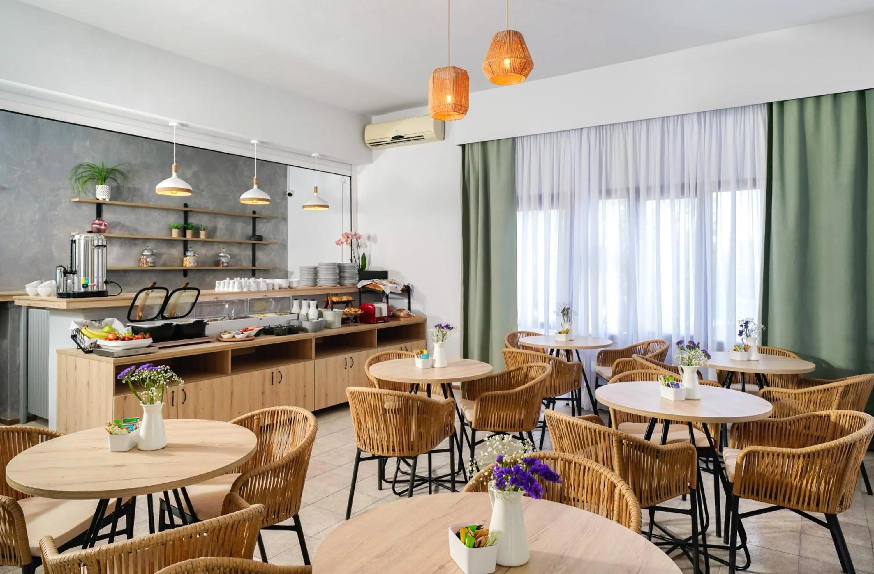 Lounge or bar in Nefeli Fresh Hotel by Del Mare