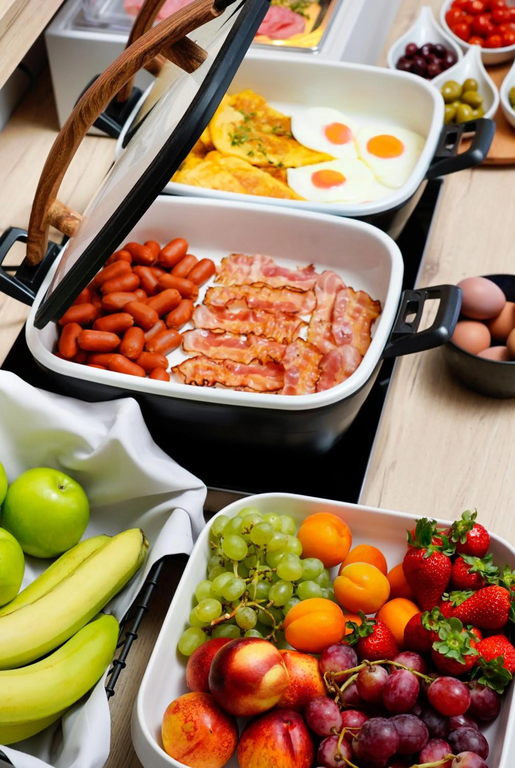 Buffet breakfast in Nefeli Fresh Hotel by Del Mare