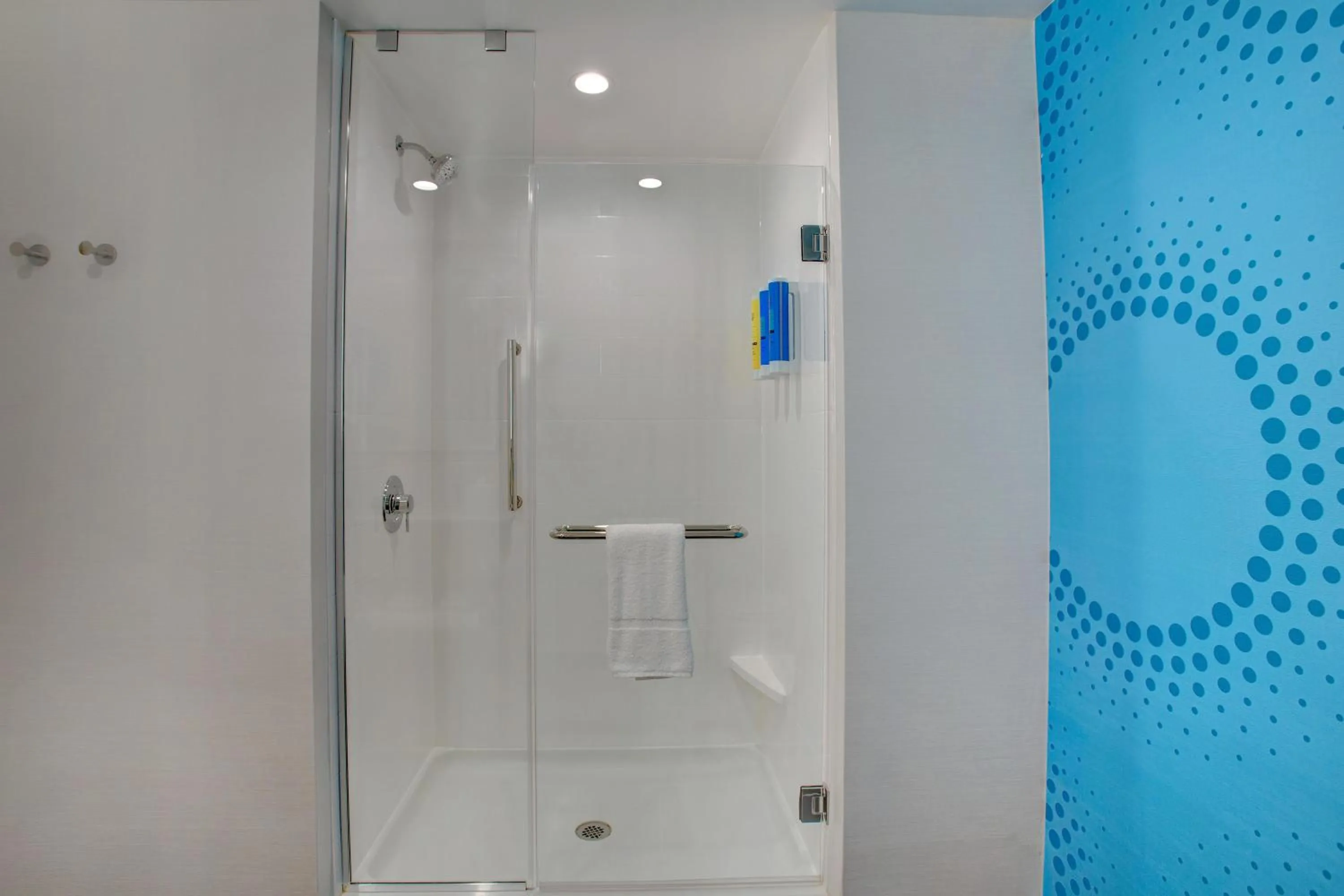 Bathroom in Tru By Hilton Alcoa Knoxville Airport, Tn