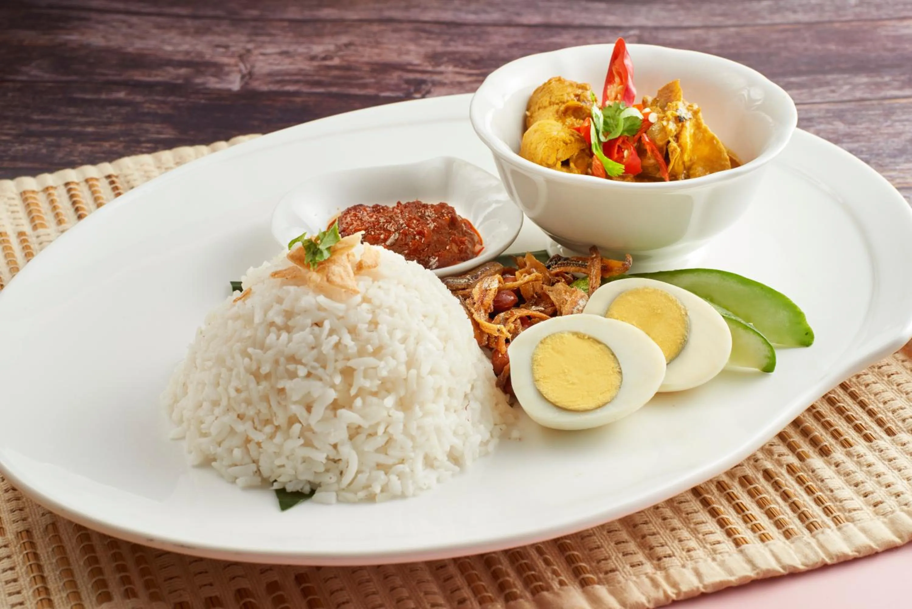 Restaurant/places to eat in Park Inn by Radisson Putrajaya