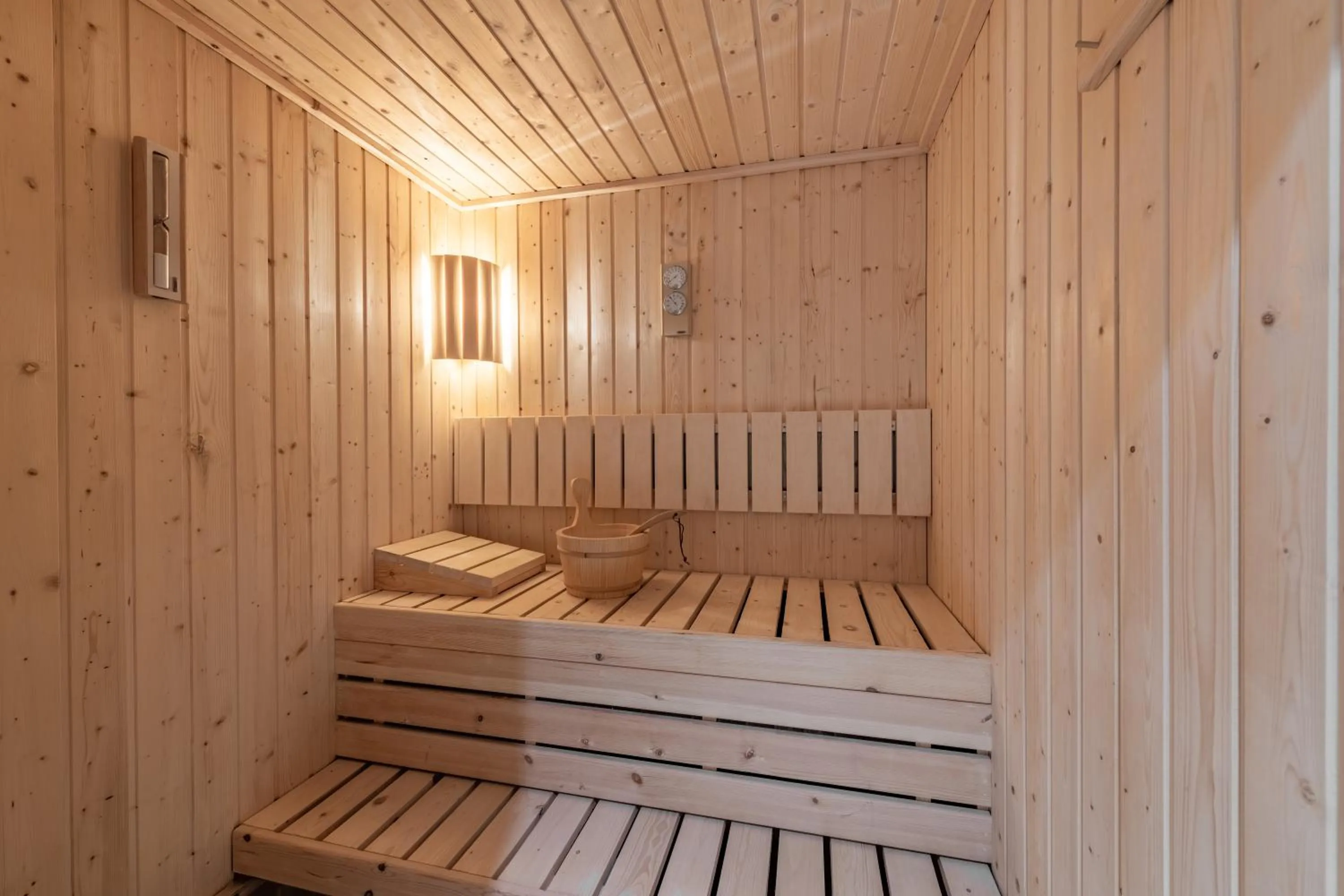 Sauna, Bed in Park Inn by Radisson, Riyadh