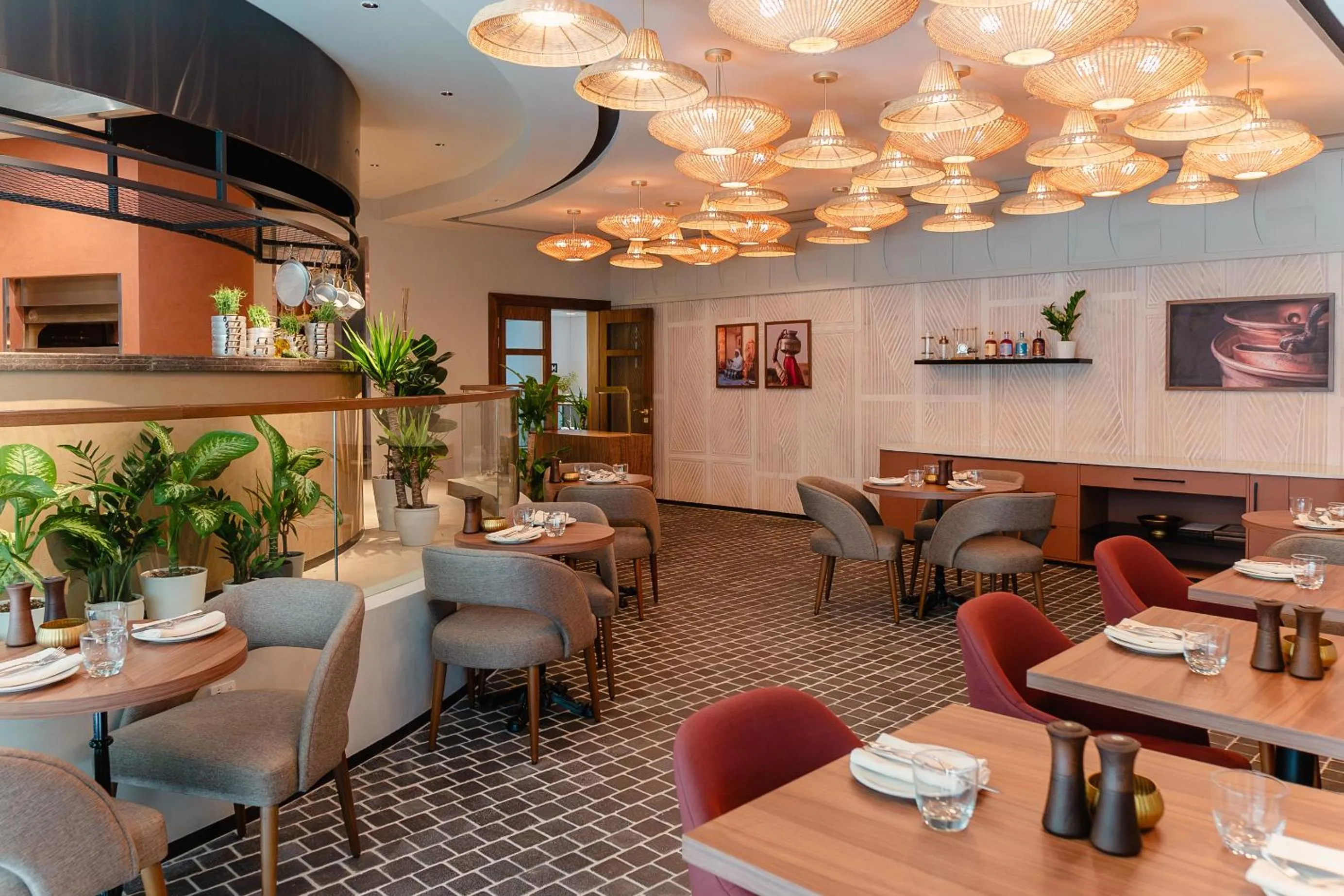 Restaurant/places to eat in Park Inn by Radisson, Riyadh