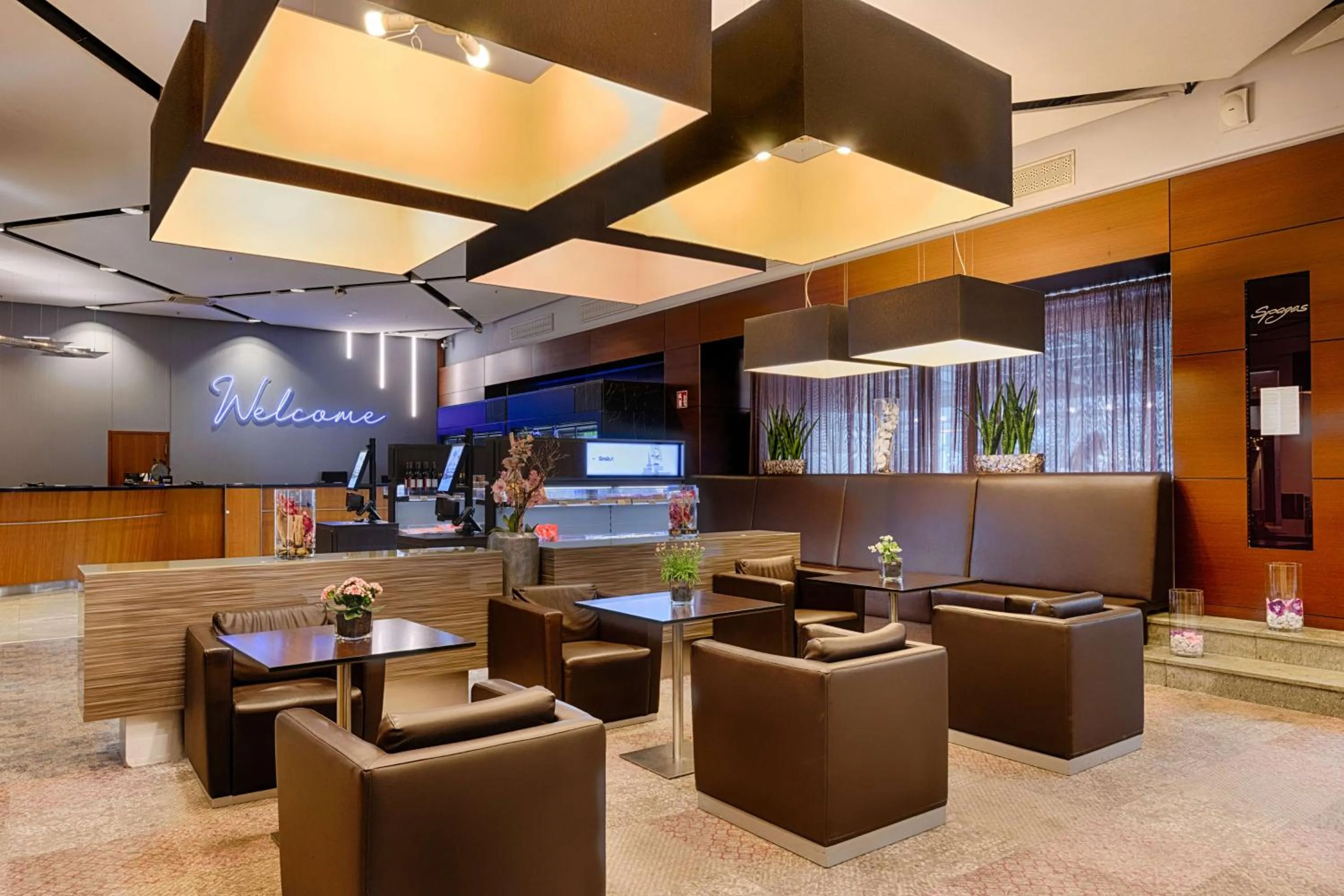 Lobby or reception in Park Inn by Radisson Berlin Alexanderplatz