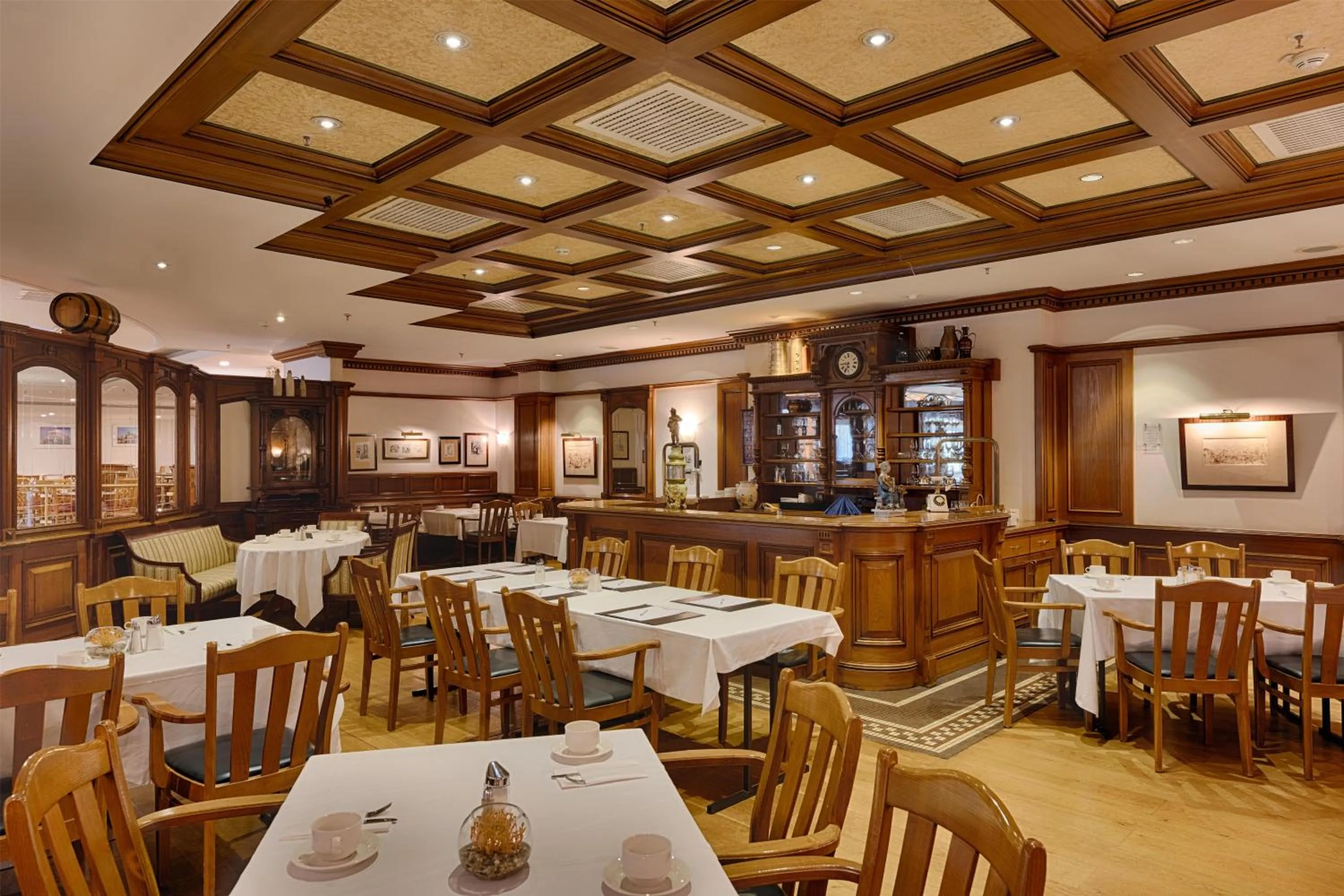 Restaurant/places to eat in Park Inn by Radisson Berlin Alexanderplatz