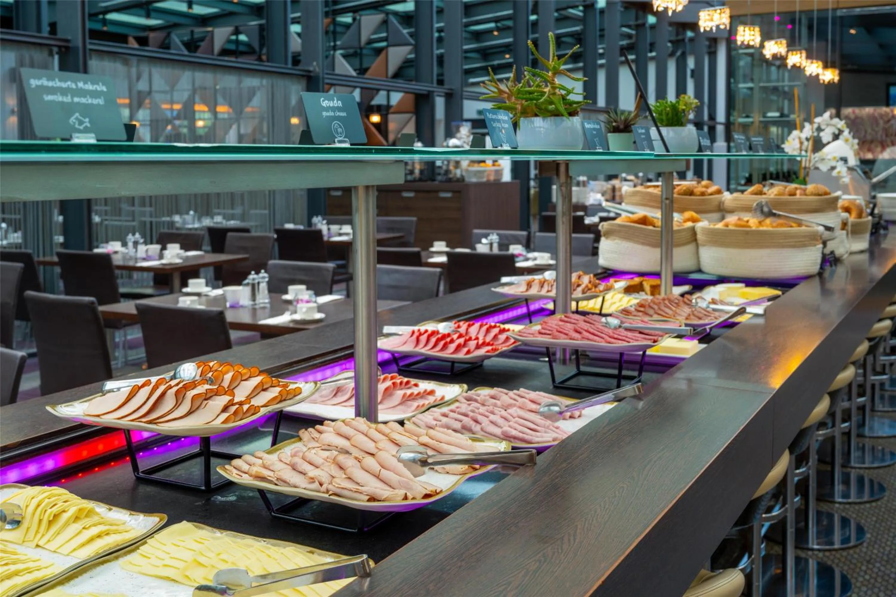 Breakfast in Park Inn by Radisson Berlin Alexanderplatz