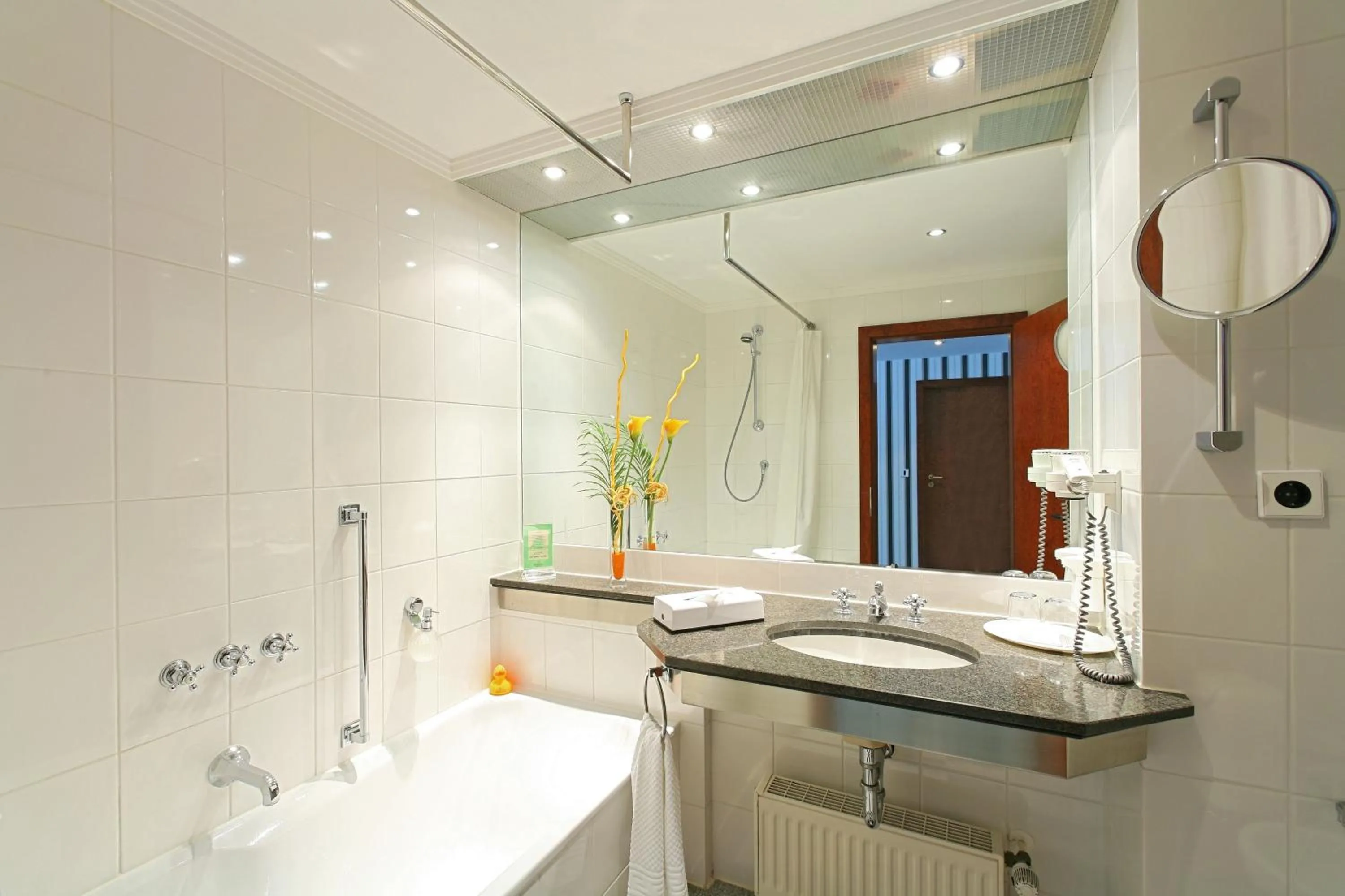 Bathroom in Dorint Herrenkrug Parkhotel Magdeburg