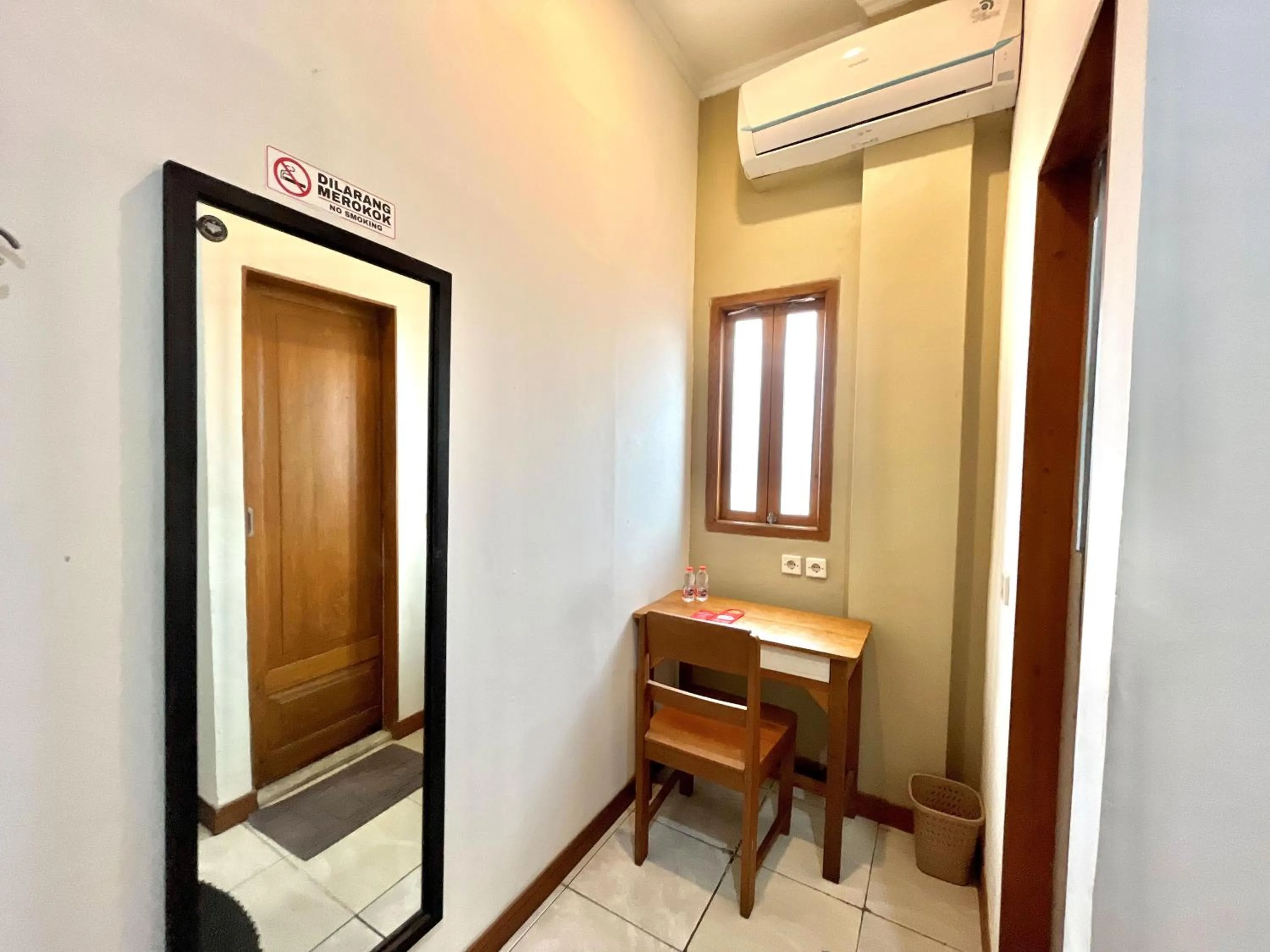 Other, TV/Entertainment Center in Capital O 3461 Mystays