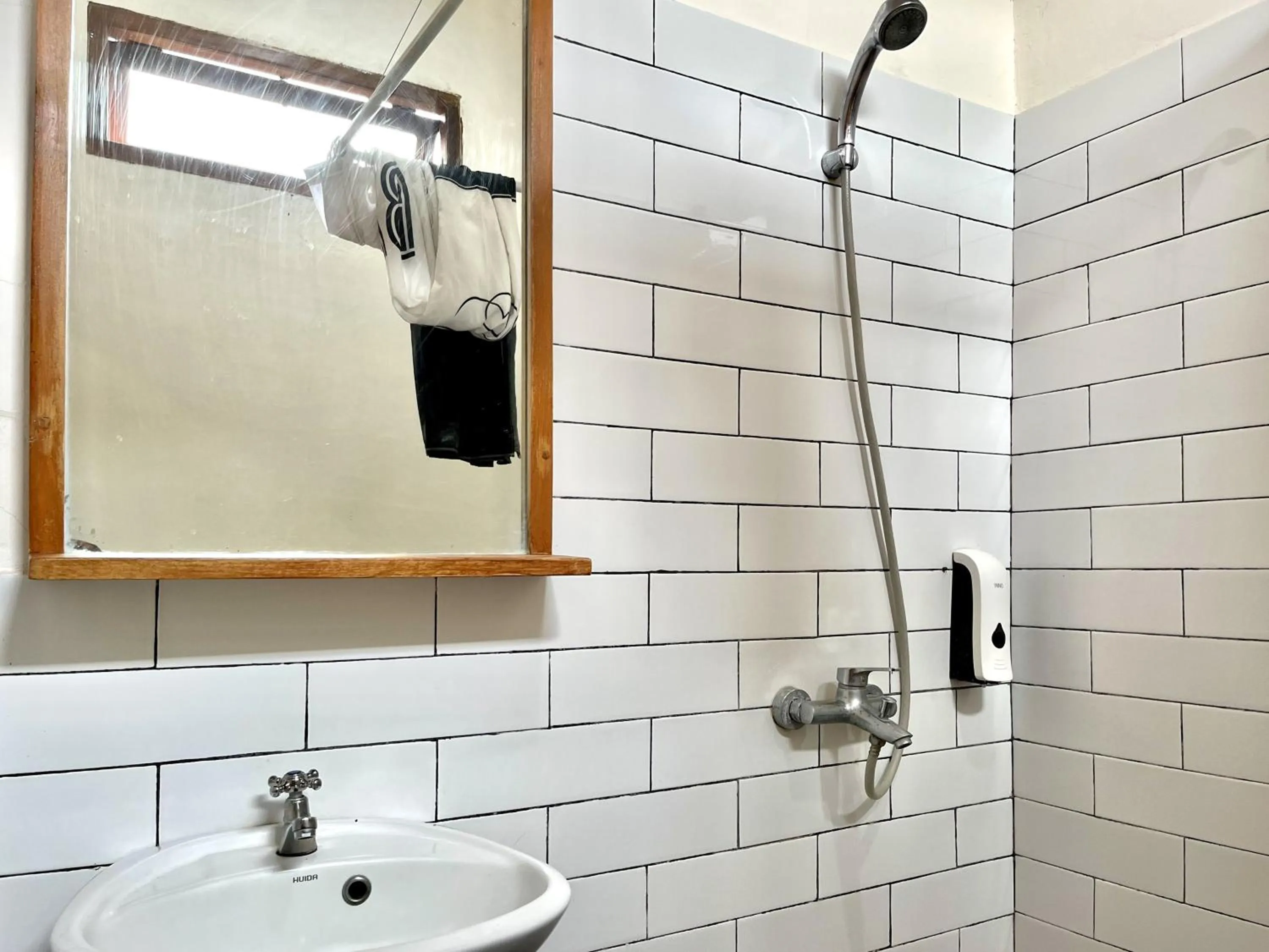 Bathroom in Capital O 3461 Mystays