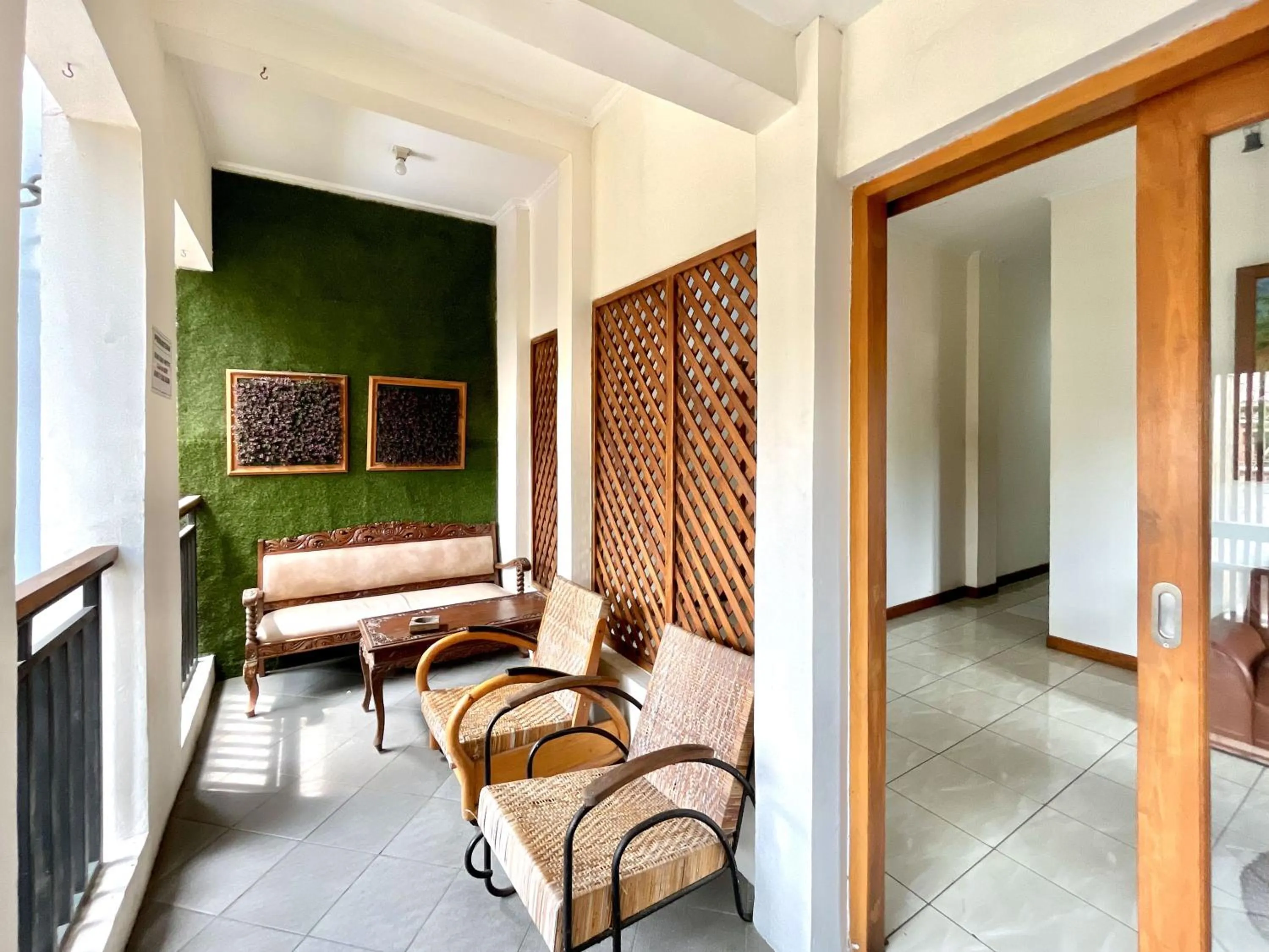 Lobby or reception, Seating Area in Capital O 3461 Mystays