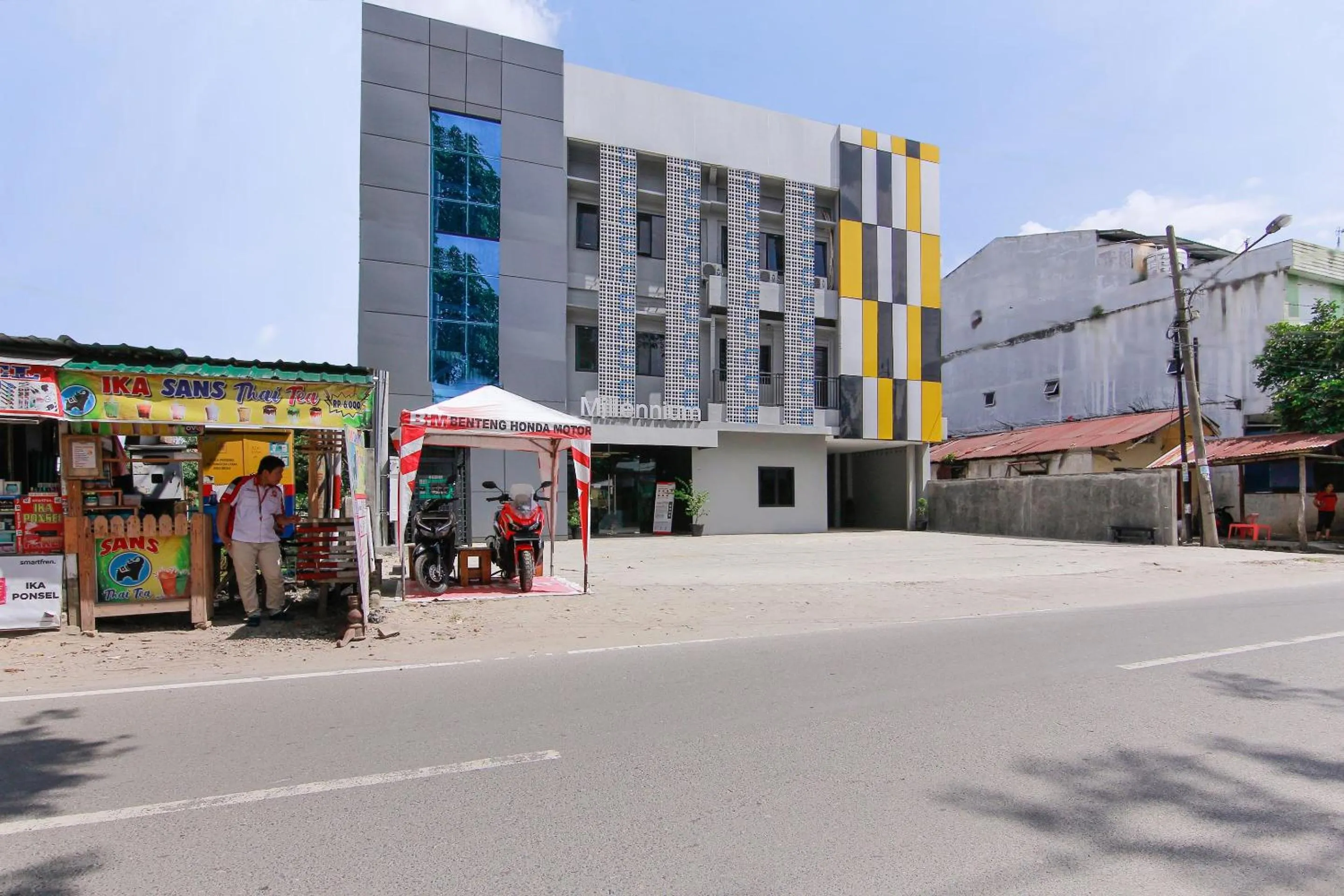 Facade/entrance in Capital O 3476 Millenium Inn