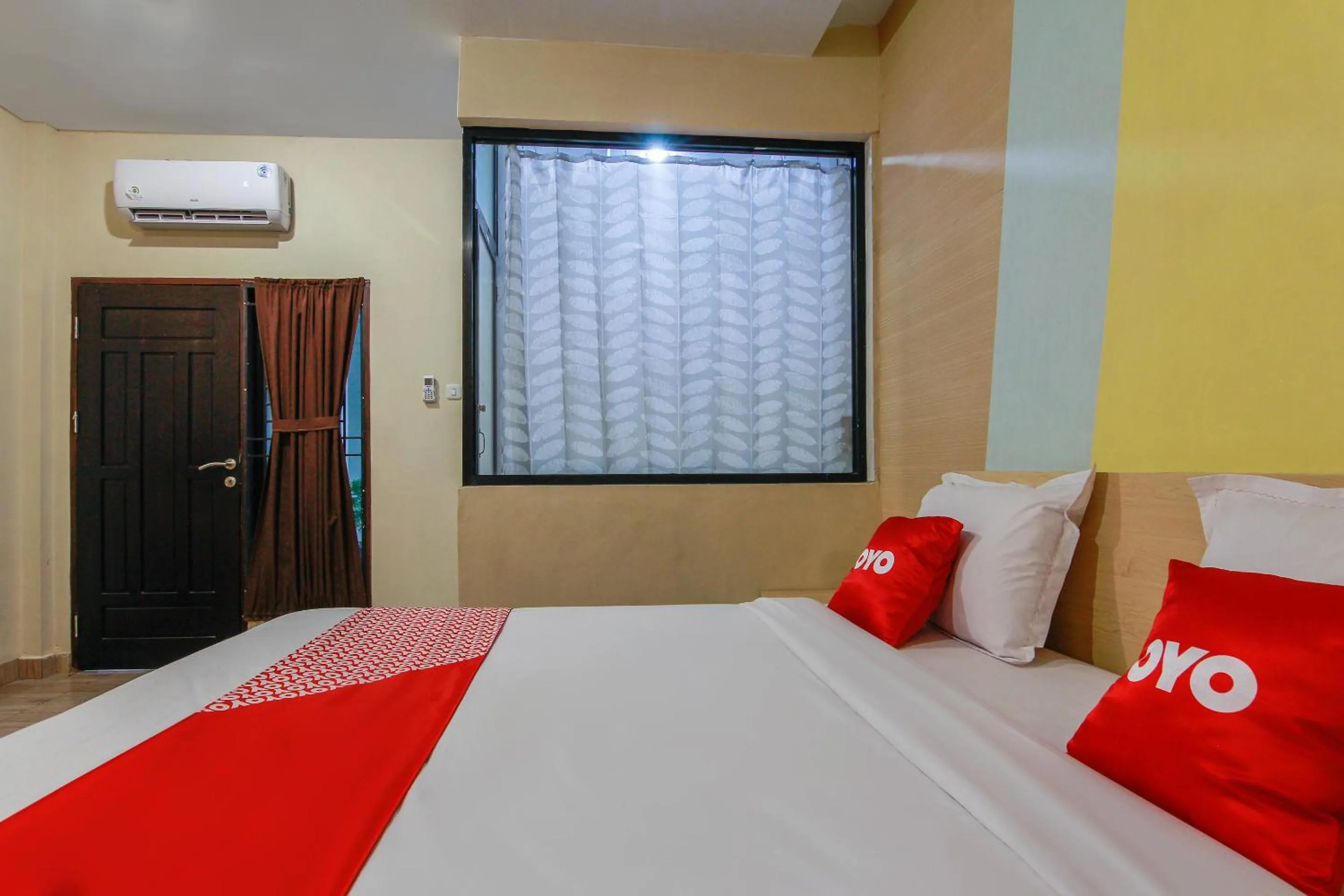 Bedroom, Bed in Capital O 3476 Millenium Inn