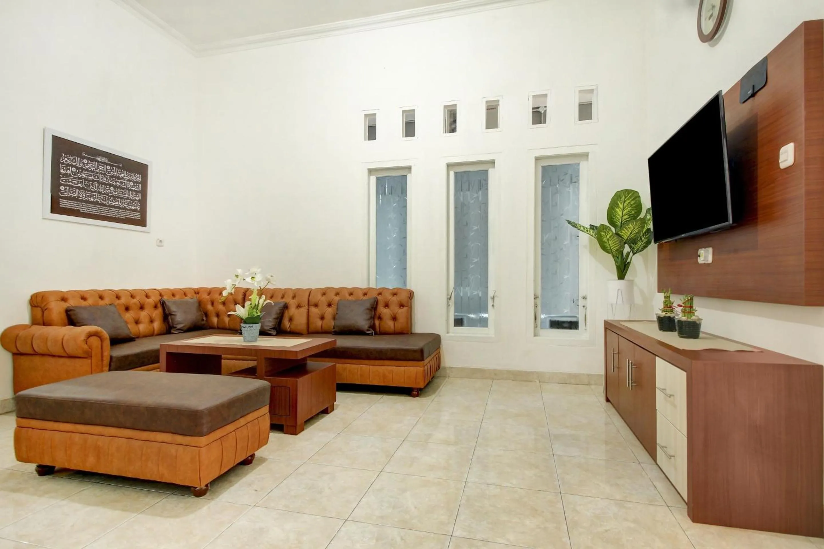 Lobby or reception in OYO Life 3415 Penginapan Wimane