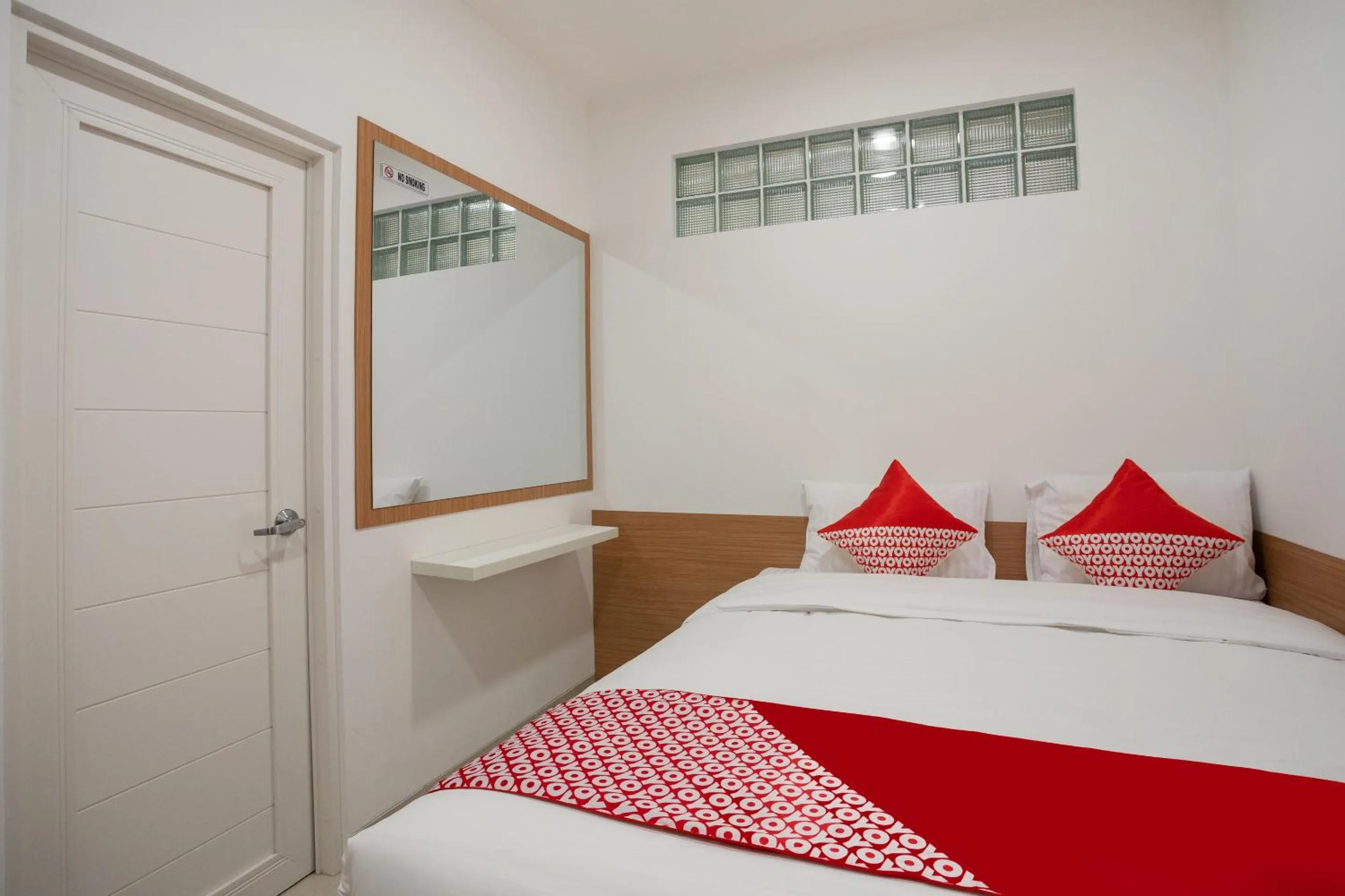 Bedroom, Bed in Hotel O Hegarbudhi Residence